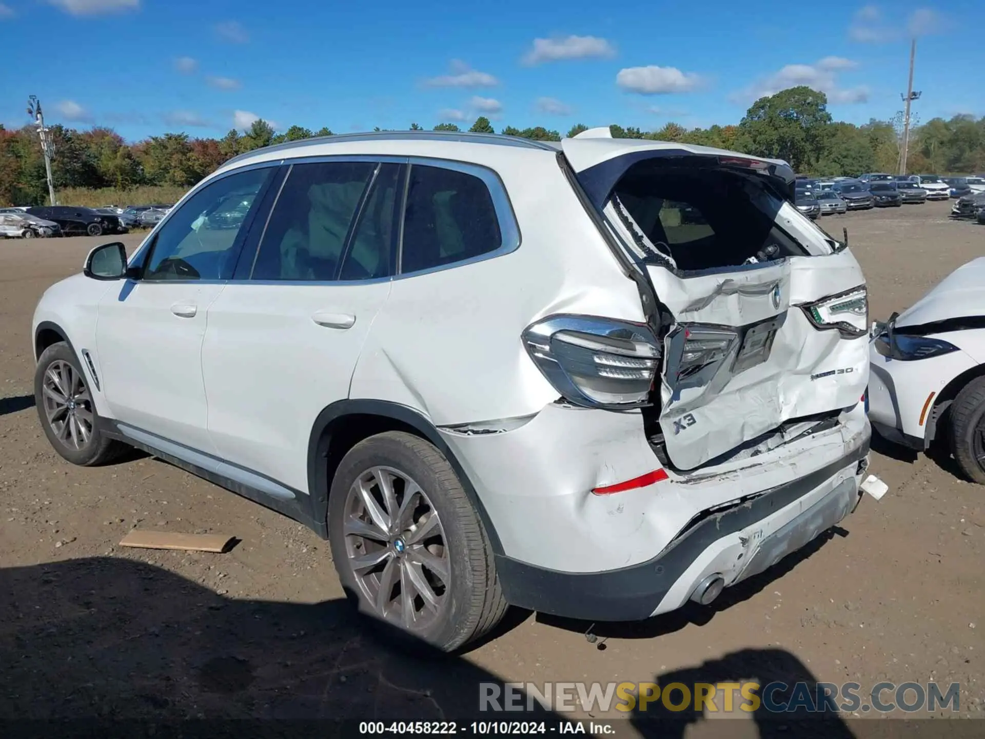 14 Photograph of a damaged car 5UXTR9C50KLE15689 BMW X3 2019