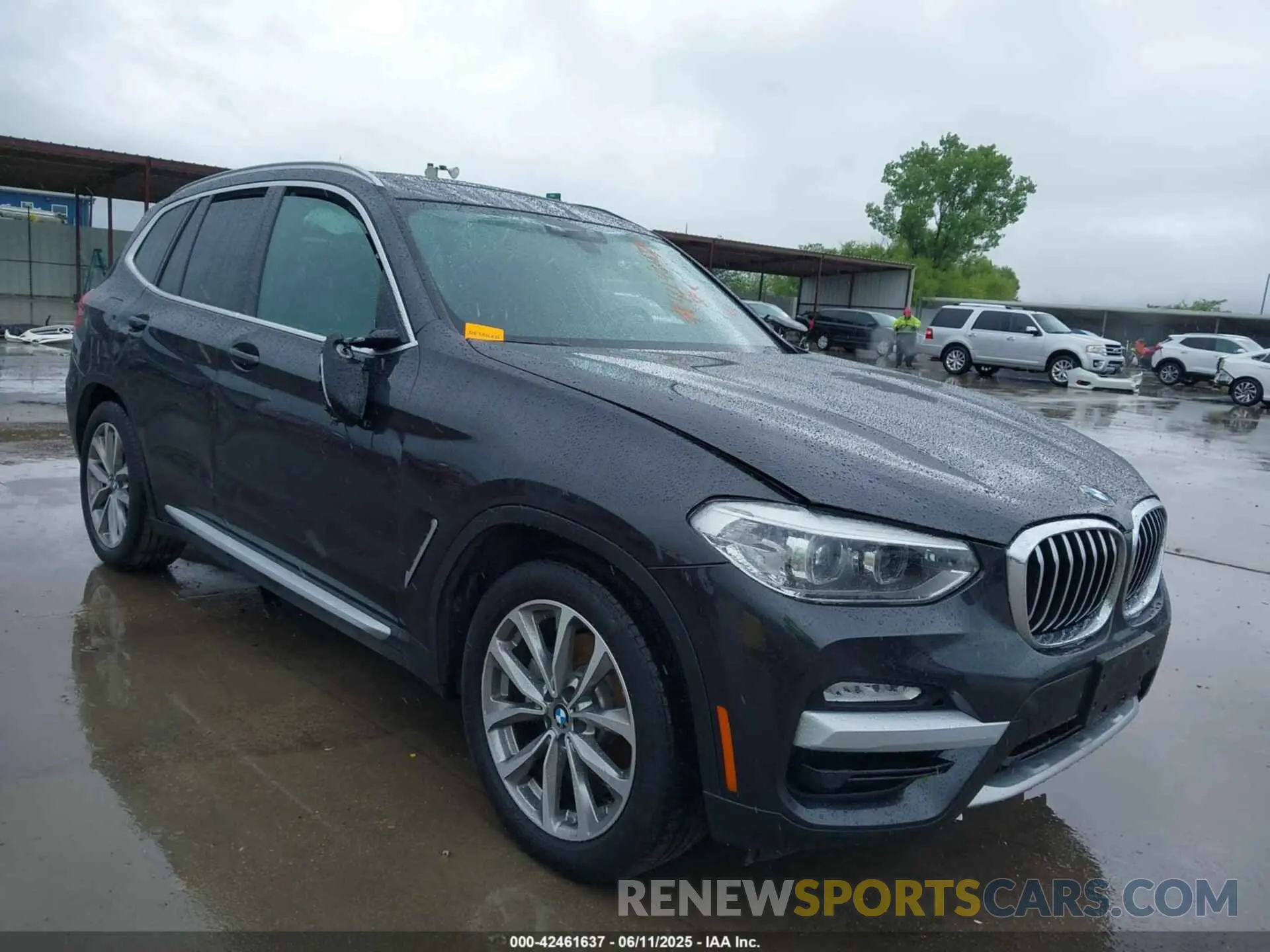 1 Photograph of a damaged car 5UXTR9C50KLE16678 BMW X3 2019