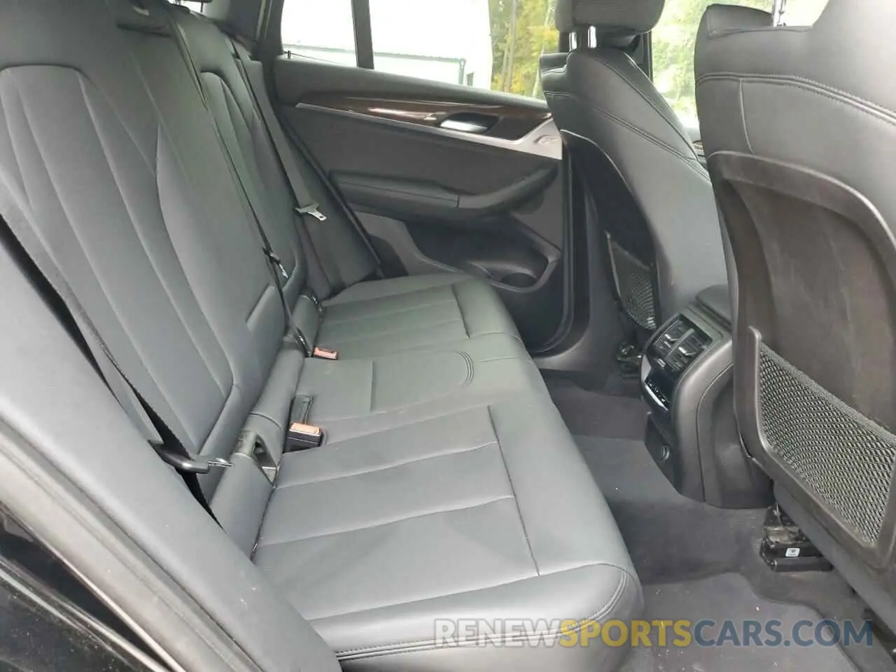 11 Photograph of a damaged car 5UXTR9C50KLP77969 BMW X3 2019