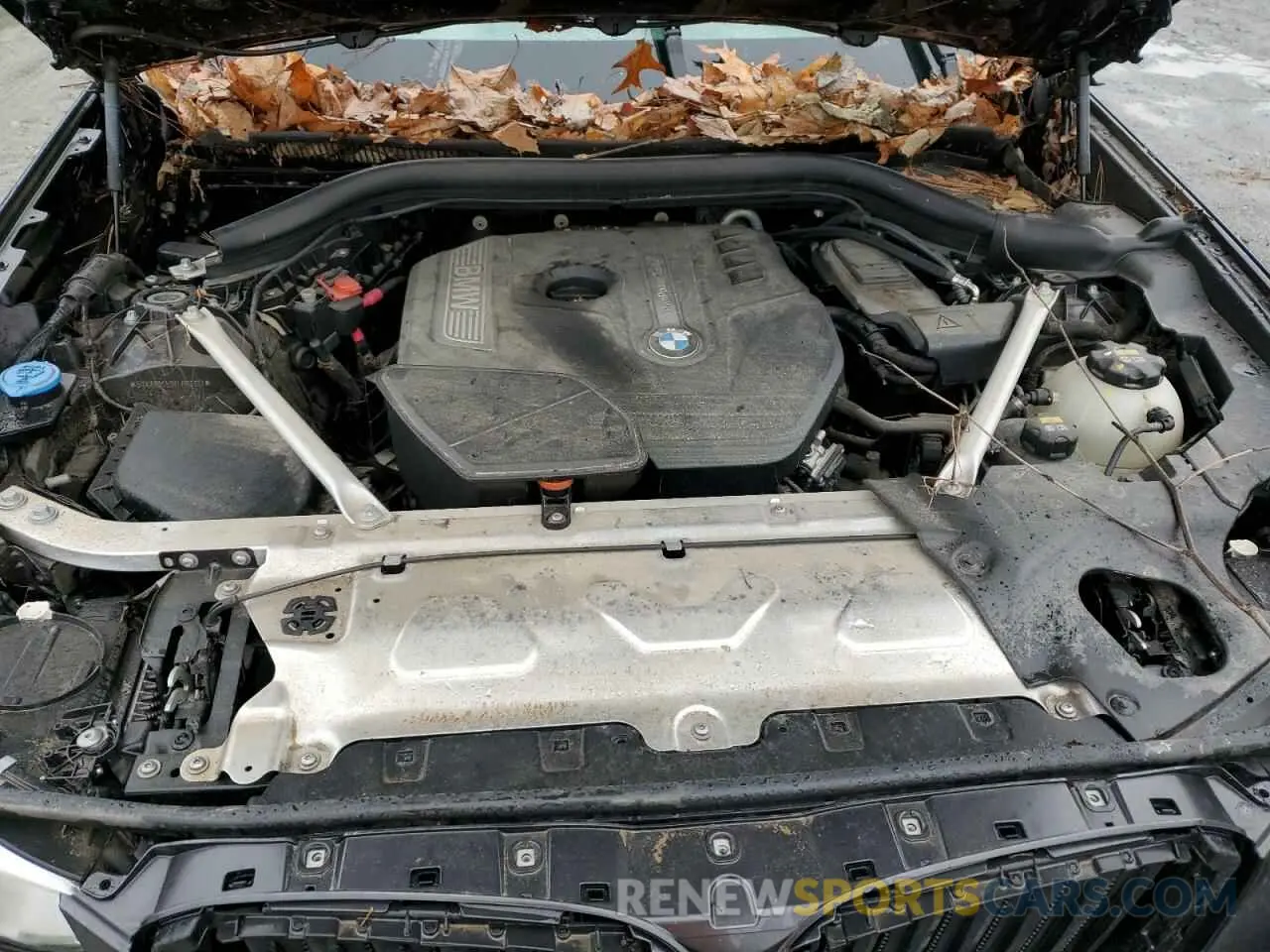 12 Photograph of a damaged car 5UXTR9C50KLP83321 BMW X3 2019