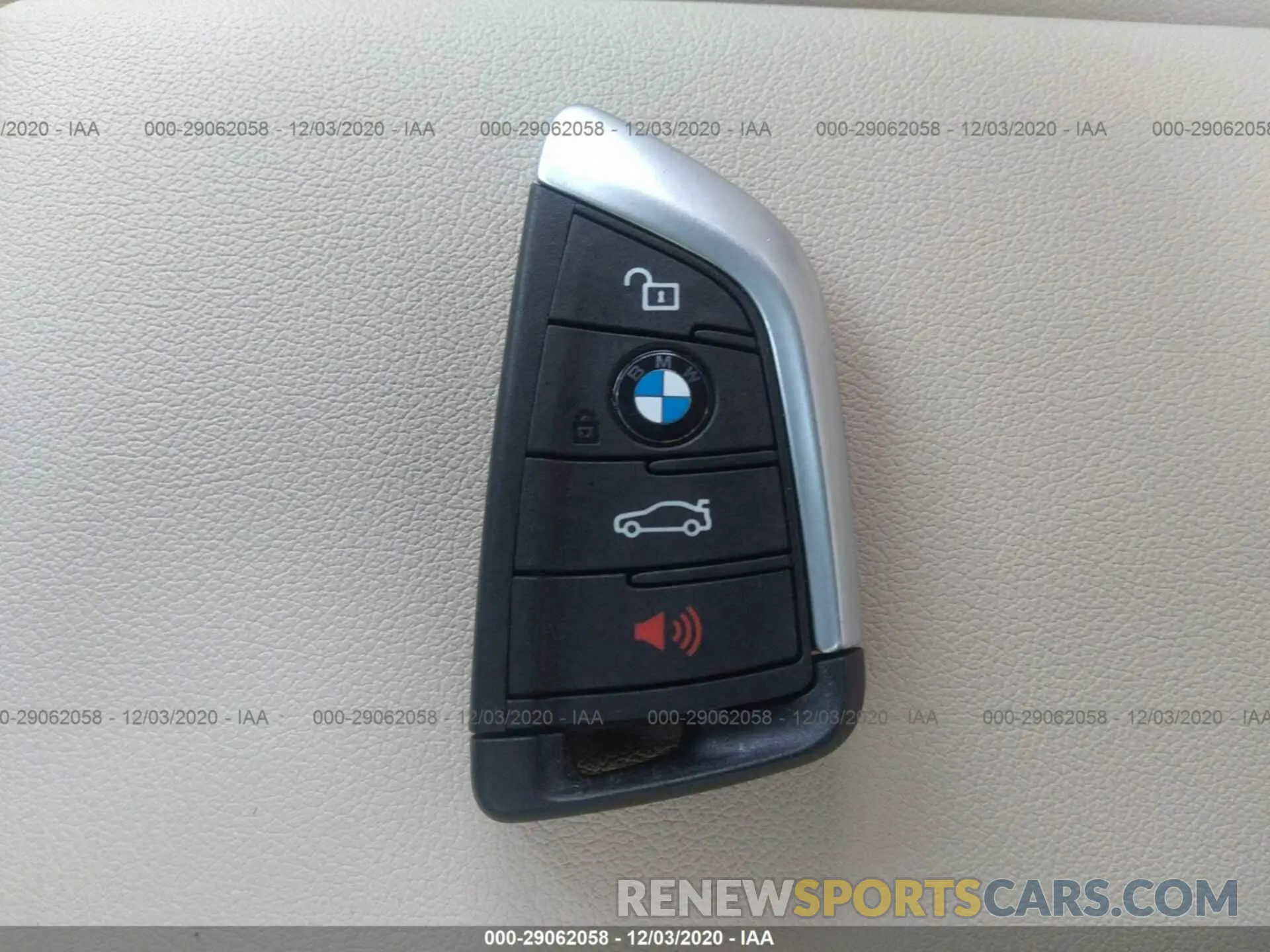 11 Photograph of a damaged car 5UXTR9C50KLP88504 BMW X3 2019