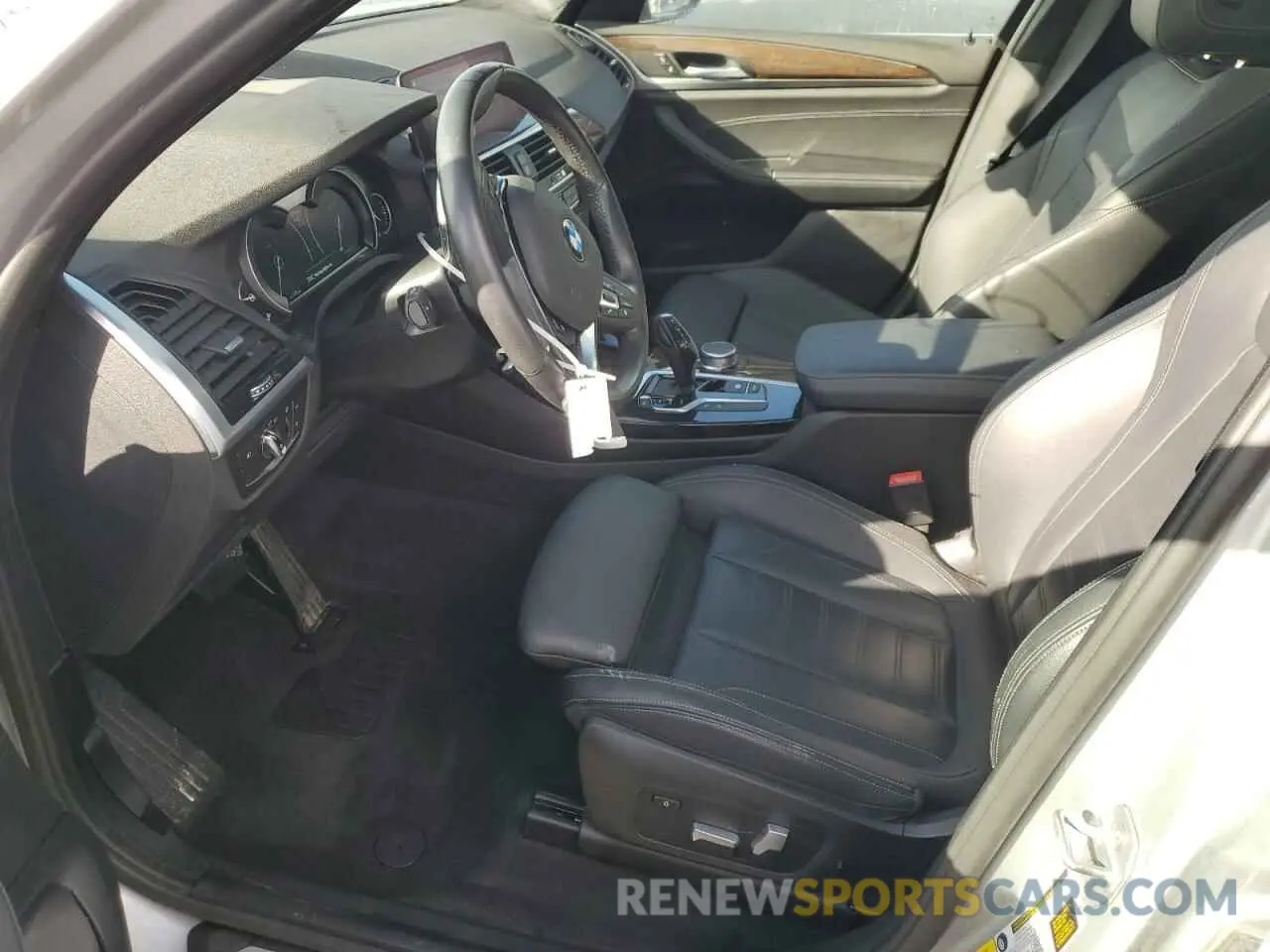 7 Photograph of a damaged car 5UXTR9C50KLR05854 BMW X3 2019