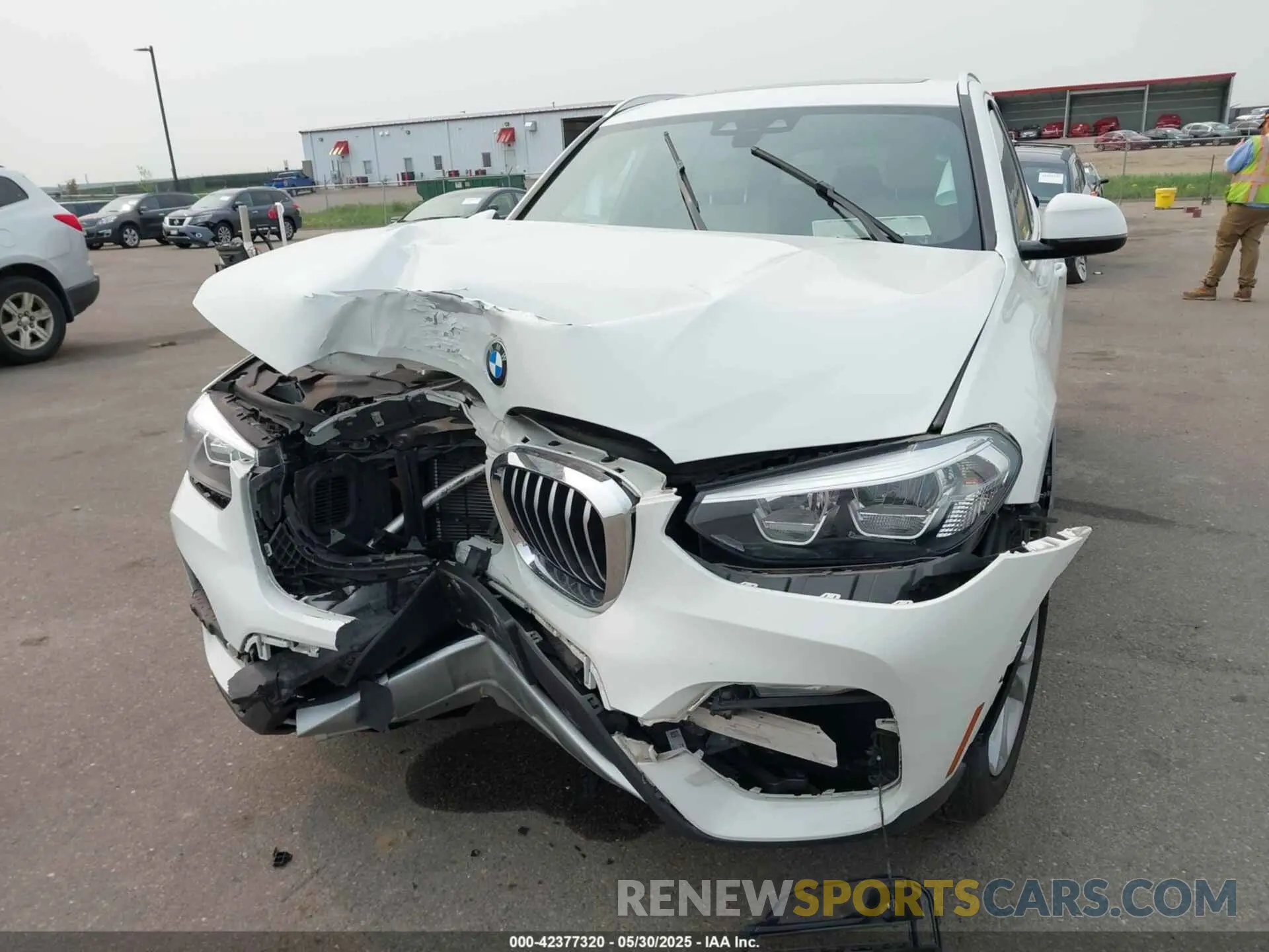 6 Photograph of a damaged car 5UXTR9C50KLR10195 BMW X3 2019