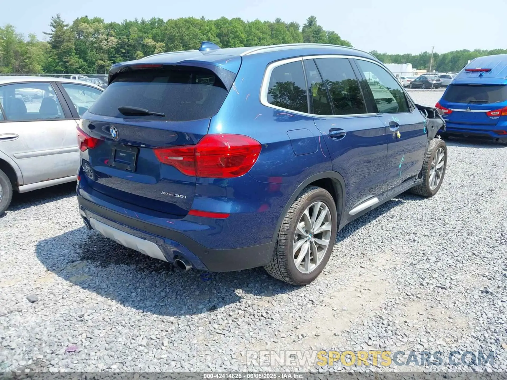 4 Photograph of a damaged car 5UXTR9C51KLD92259 BMW X3 2019
