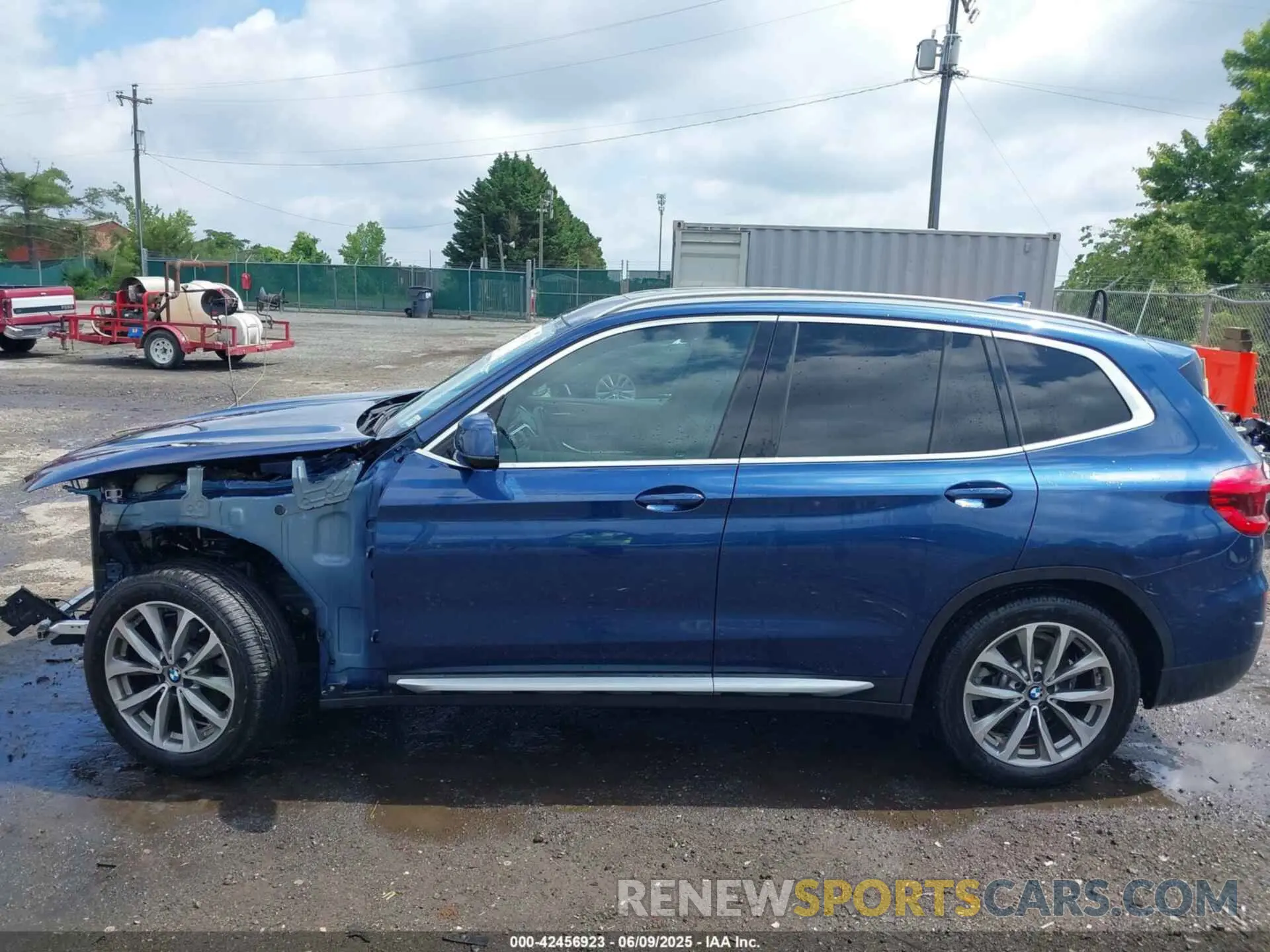 15 Photograph of a damaged car 5UXTR9C51KLD96652 BMW X3 2019