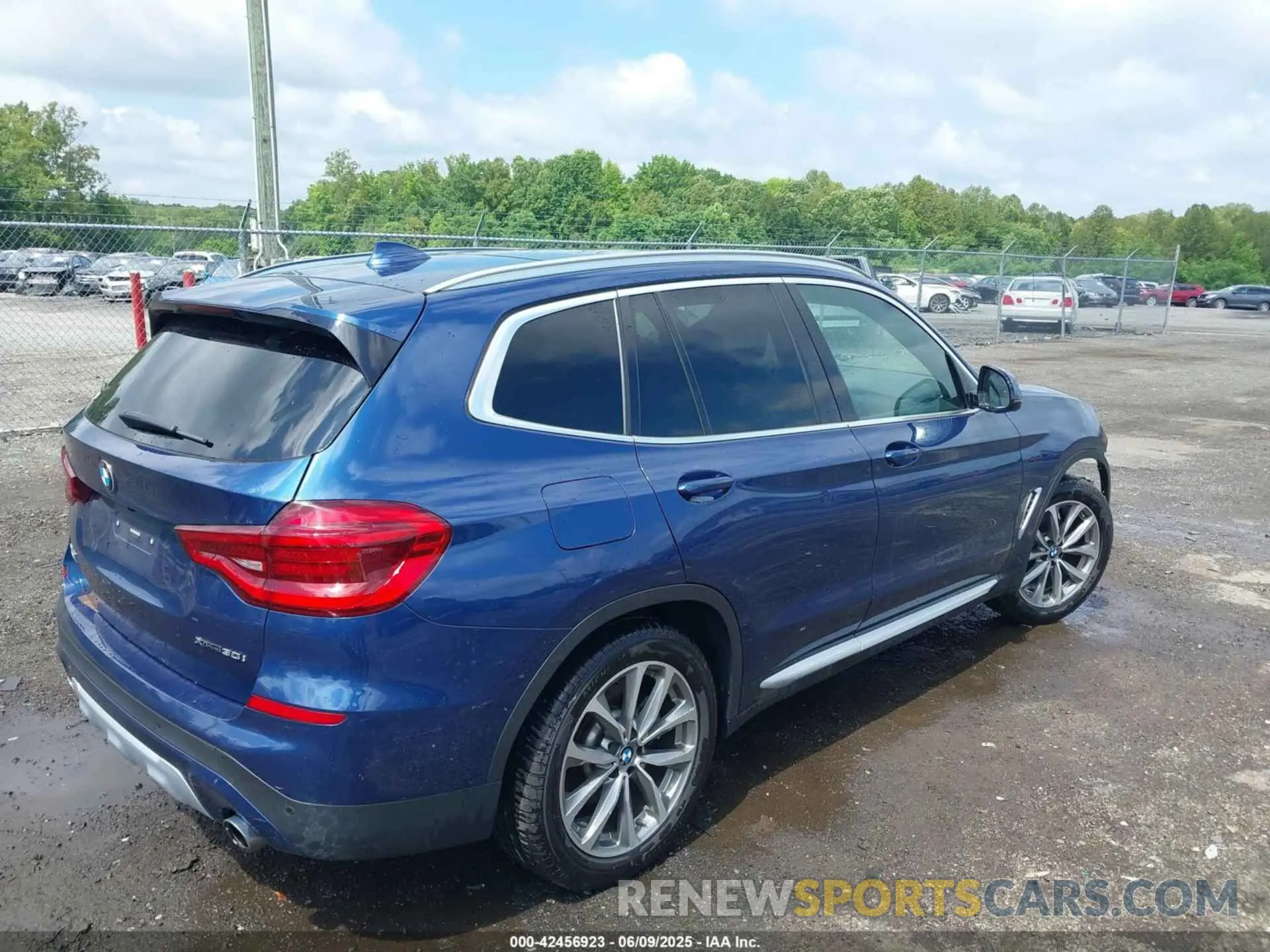 4 Photograph of a damaged car 5UXTR9C51KLD96652 BMW X3 2019