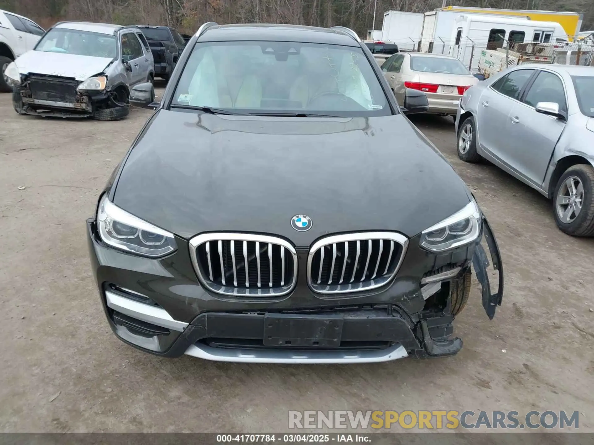 13 Photograph of a damaged car 5UXTR9C51KLD98868 BMW X3 2019