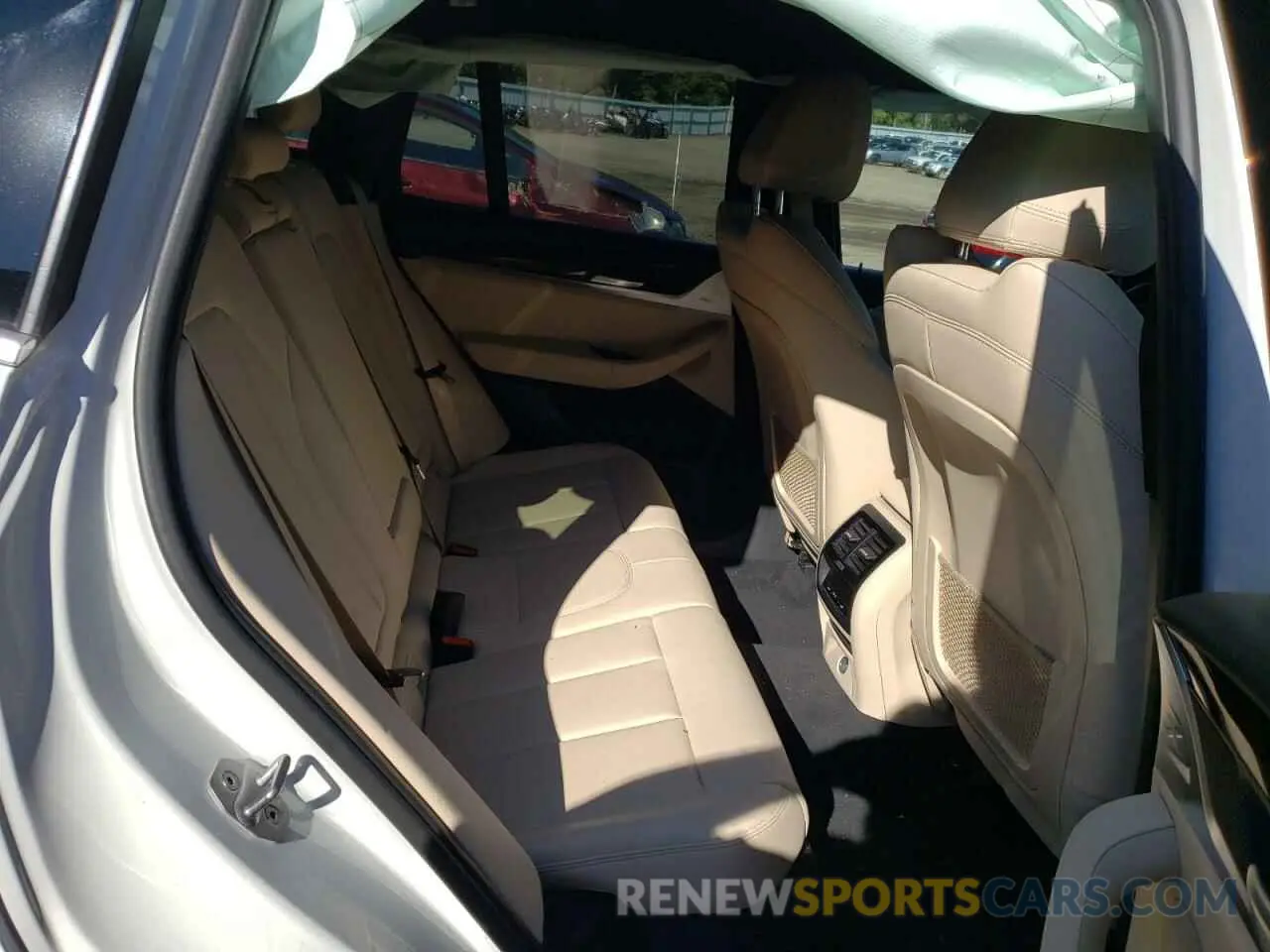 11 Photograph of a damaged car 5UXTR9C51KLE12302 BMW X3 2019