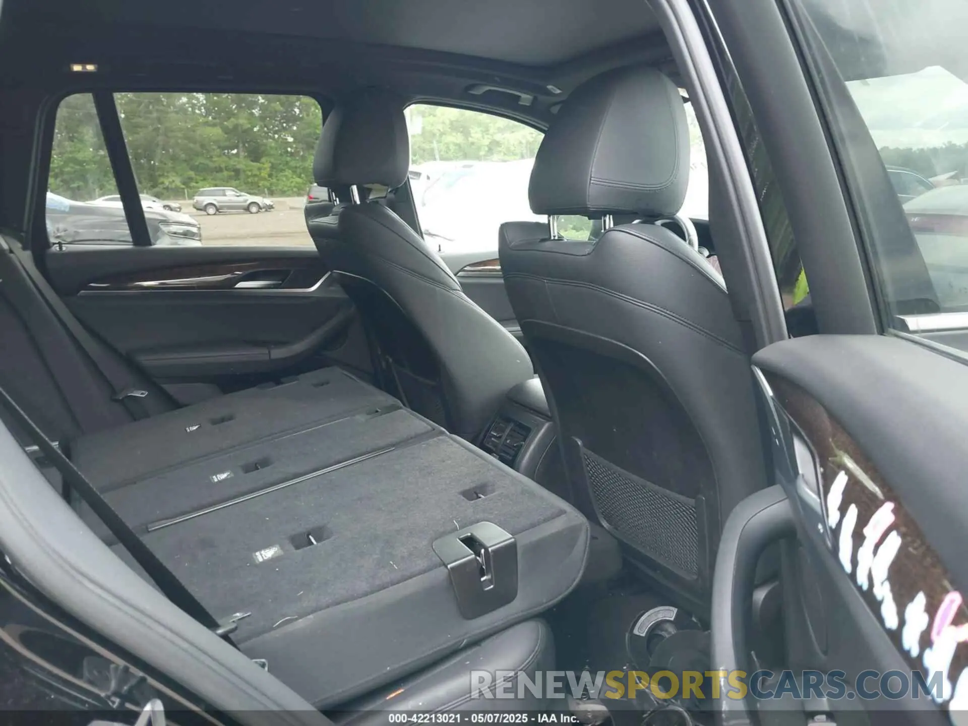 8 Photograph of a damaged car 5UXTR9C51KLE19086 BMW X3 2019