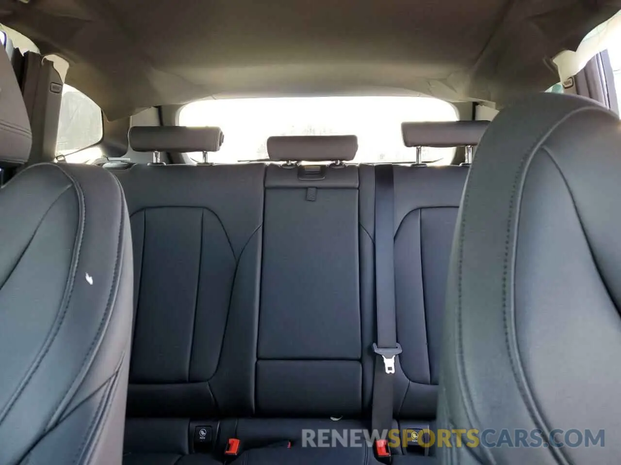 10 Photograph of a damaged car 5UXTR9C51KLP92335 BMW X3 2019