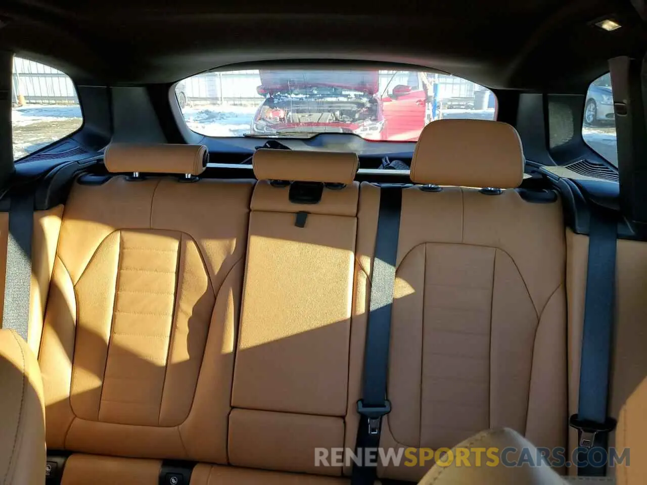 10 Photograph of a damaged car 5UXTR9C51KLP96921 BMW X3 2019