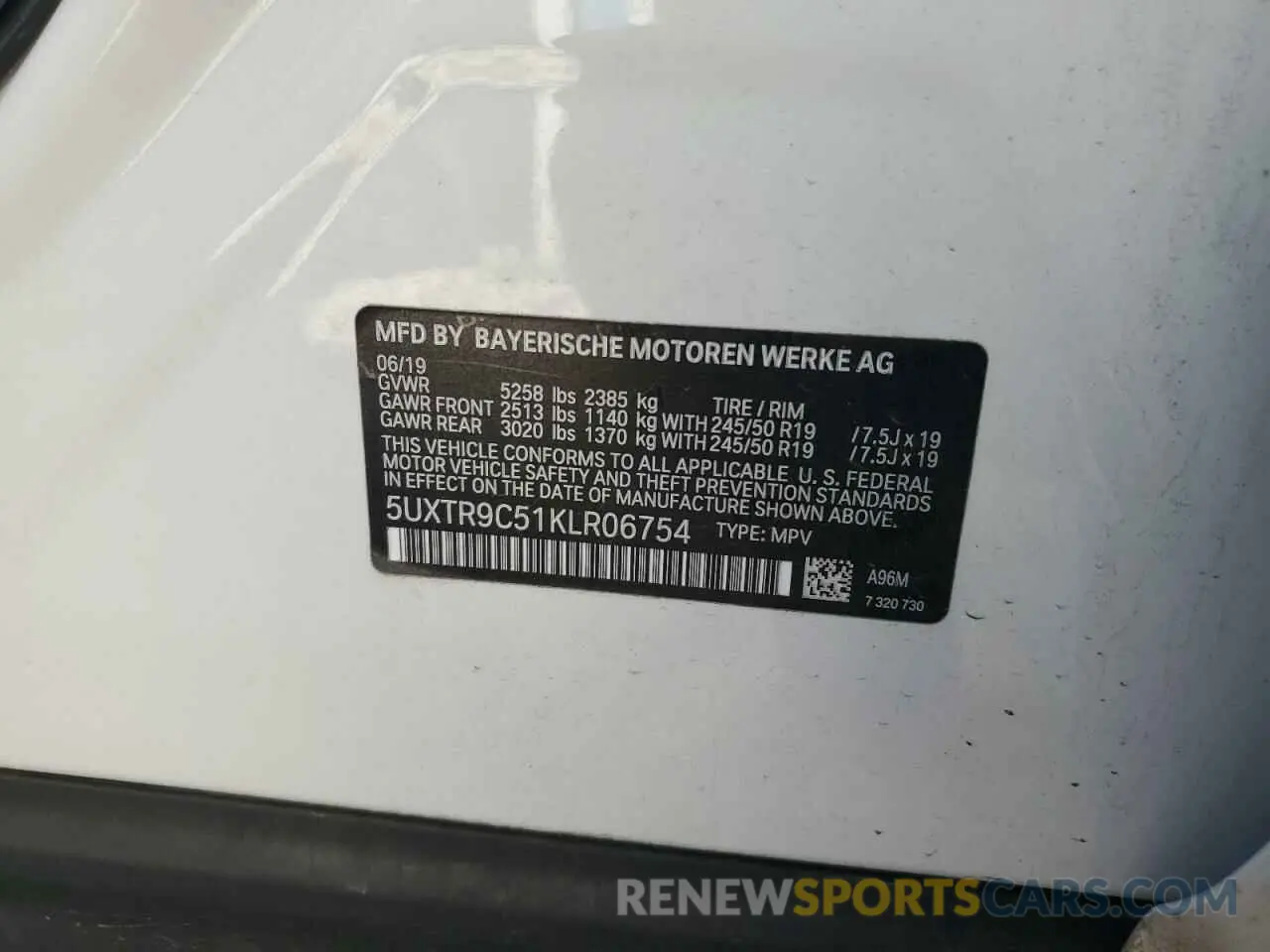 13 Photograph of a damaged car 5UXTR9C51KLR06754 BMW X3 2019