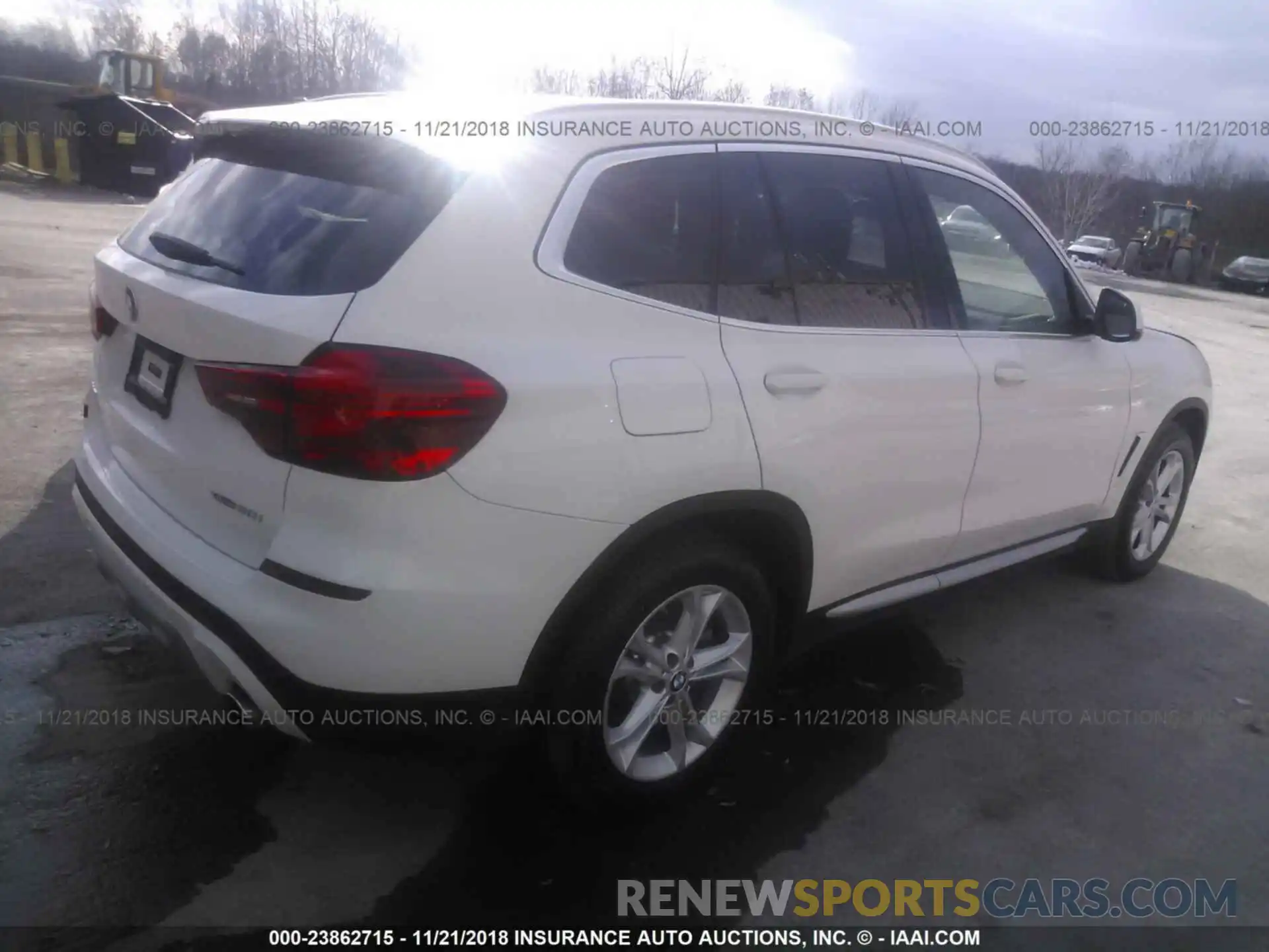 4 Photograph of a damaged car 5UXTR9C52KLD91590 Bmw X3 2019