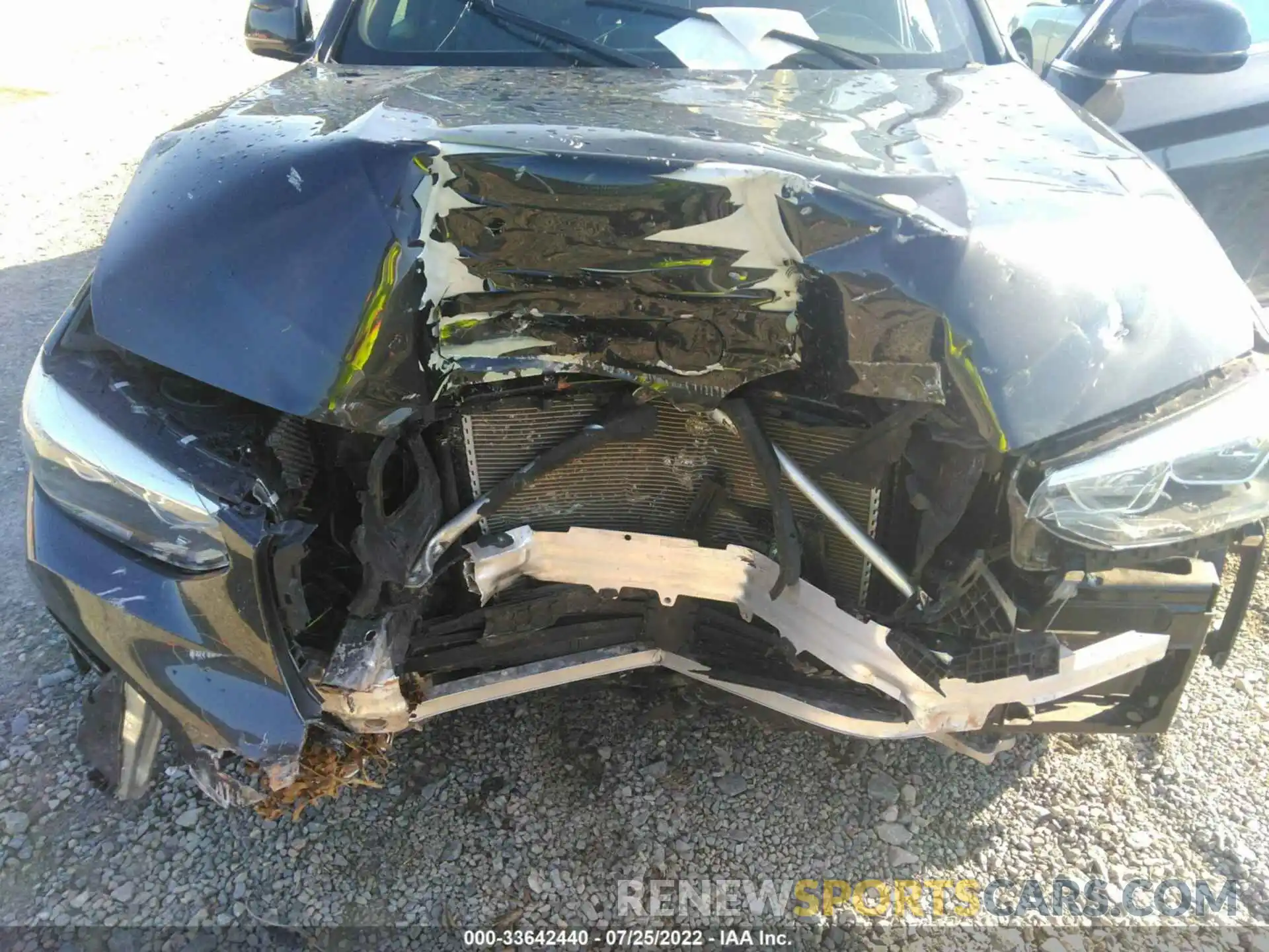 10 Photograph of a damaged car 5UXTR9C52KLD97406 BMW X3 2019