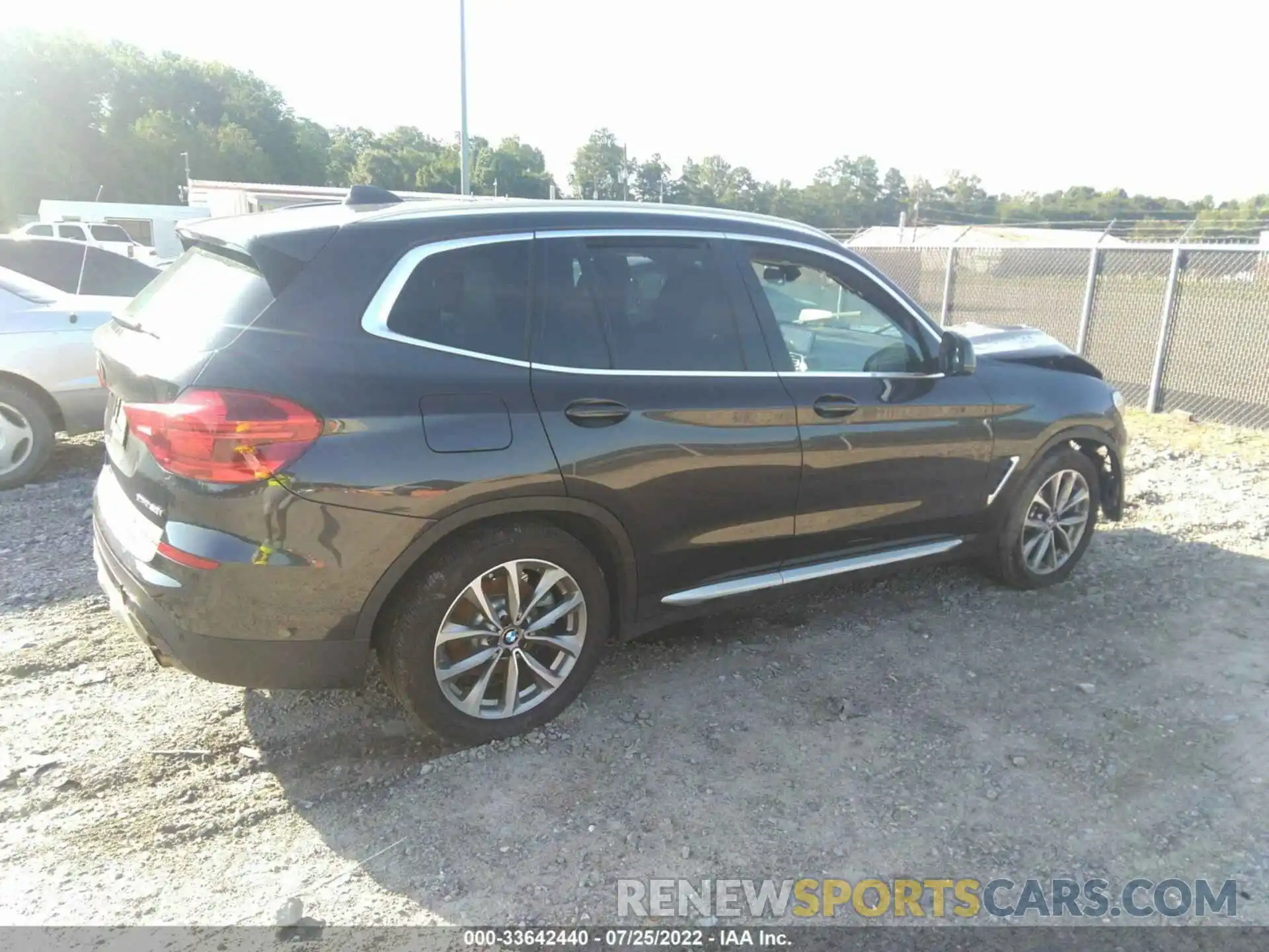 4 Photograph of a damaged car 5UXTR9C52KLD97406 BMW X3 2019