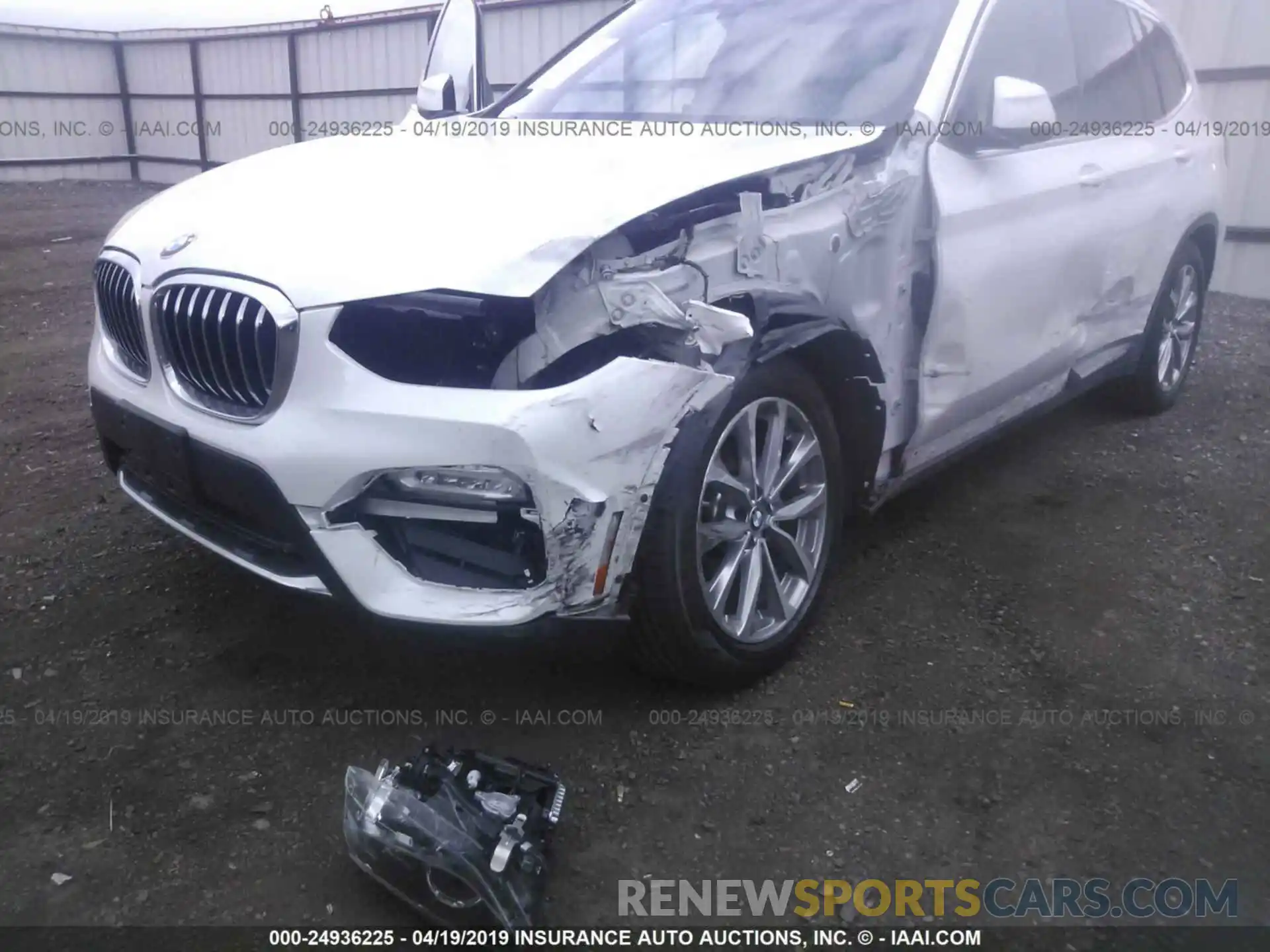 6 Photograph of a damaged car 5UXTR9C52KLE13071 BMW X3 2019