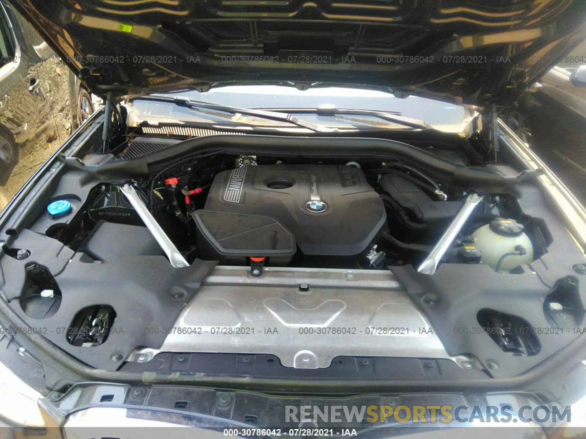 10 Photograph of a damaged car 5UXTR9C52KLP81568 BMW X3 2019