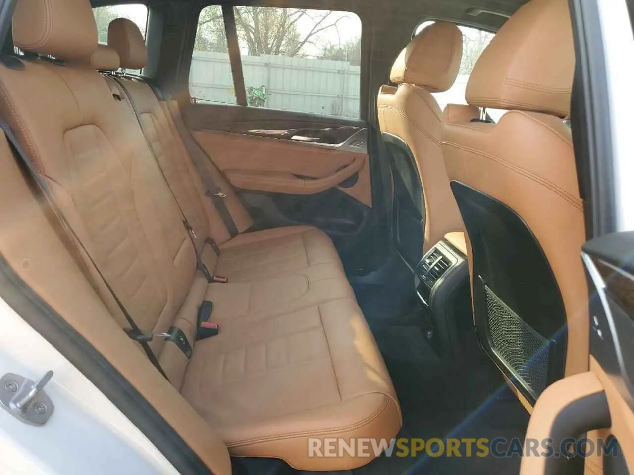 11 Photograph of a damaged car 5UXTR9C52KLP87600 BMW X3 2019
