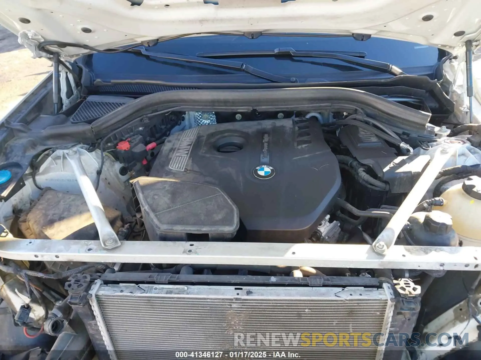 10 Photograph of a damaged car 5UXTR9C52KLP90836 BMW X3 2019