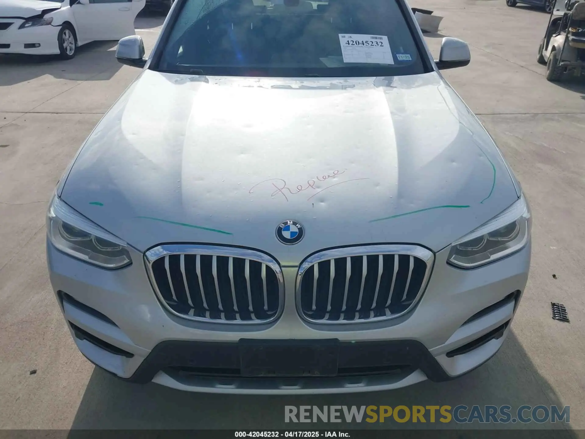 12 Photograph of a damaged car 5UXTR9C52KLP95275 BMW X3 2019