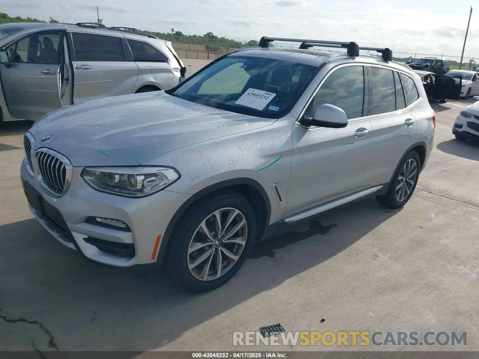 2 Photograph of a damaged car 5UXTR9C52KLP95275 BMW X3 2019