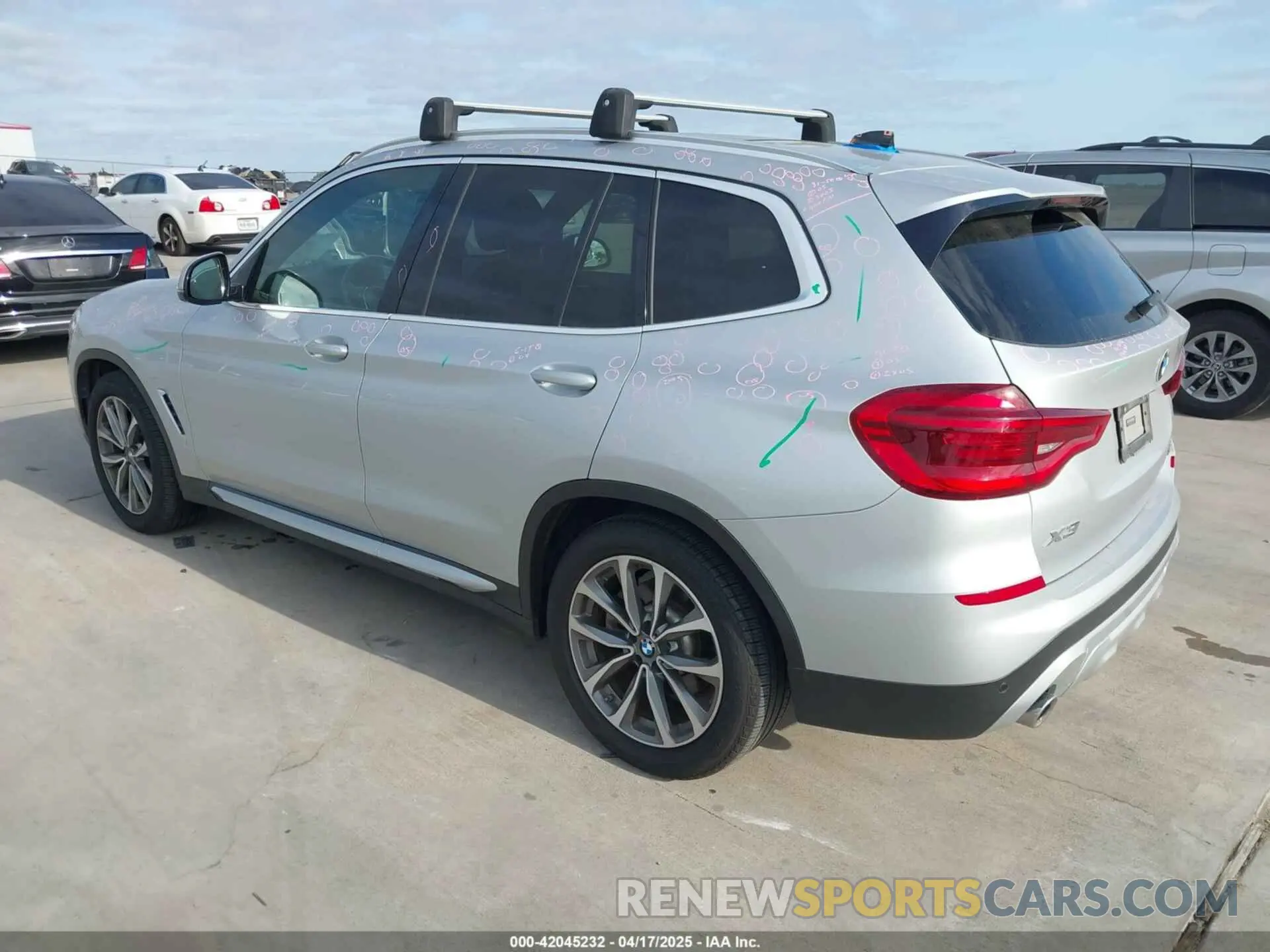 3 Photograph of a damaged car 5UXTR9C52KLP95275 BMW X3 2019