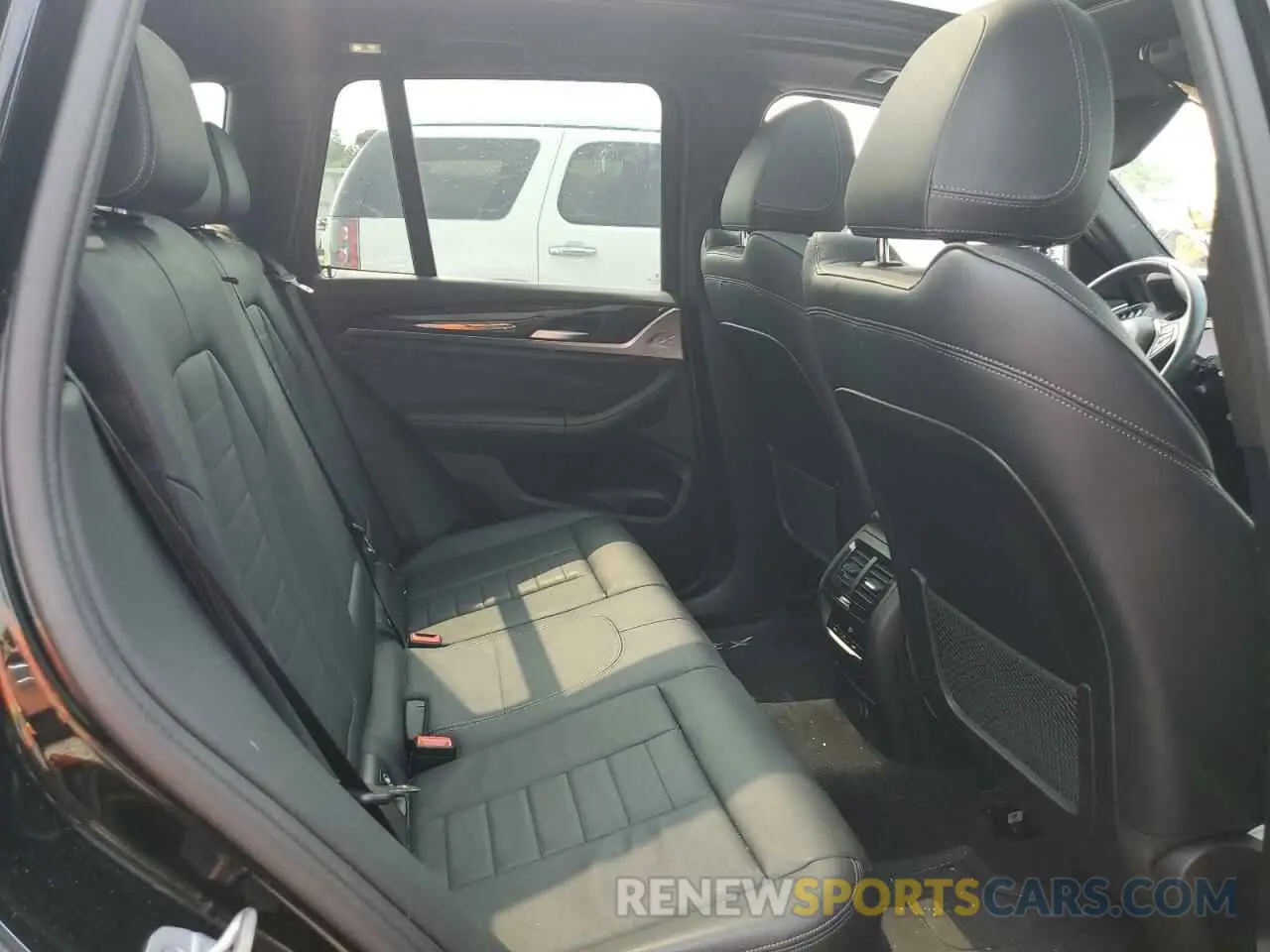 11 Photograph of a damaged car 5UXTR9C52KLP95681 BMW X3 2019