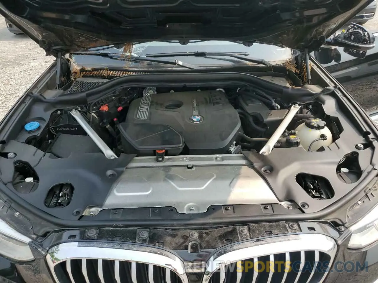 12 Photograph of a damaged car 5UXTR9C52KLP95681 BMW X3 2019