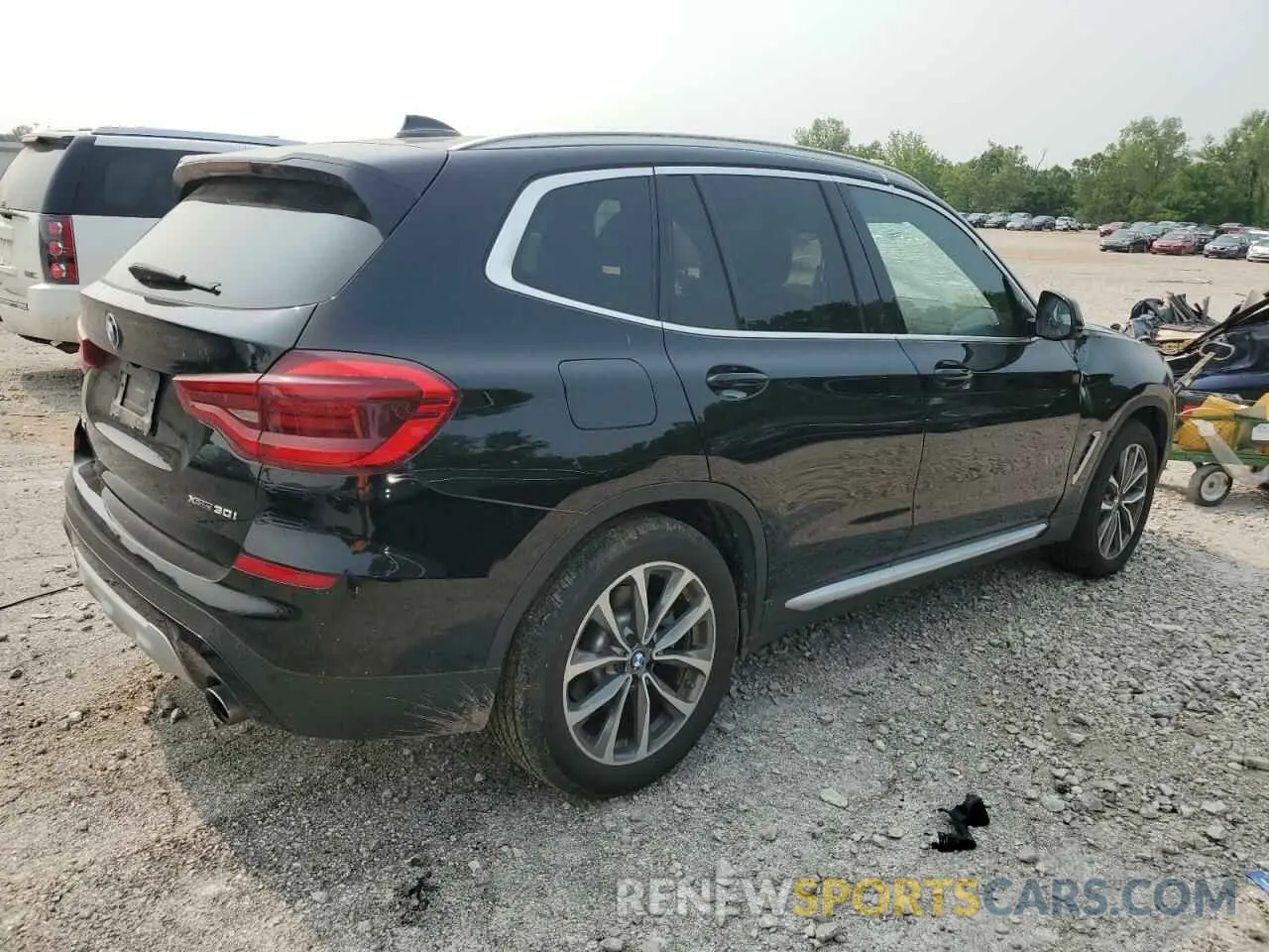 3 Photograph of a damaged car 5UXTR9C52KLP95681 BMW X3 2019