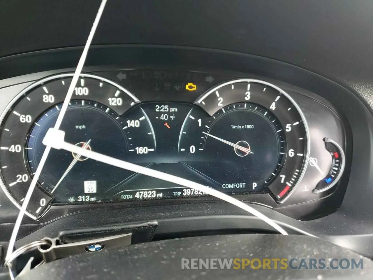 9 Photograph of a damaged car 5UXTR9C52KLP96443 BMW X3 2019