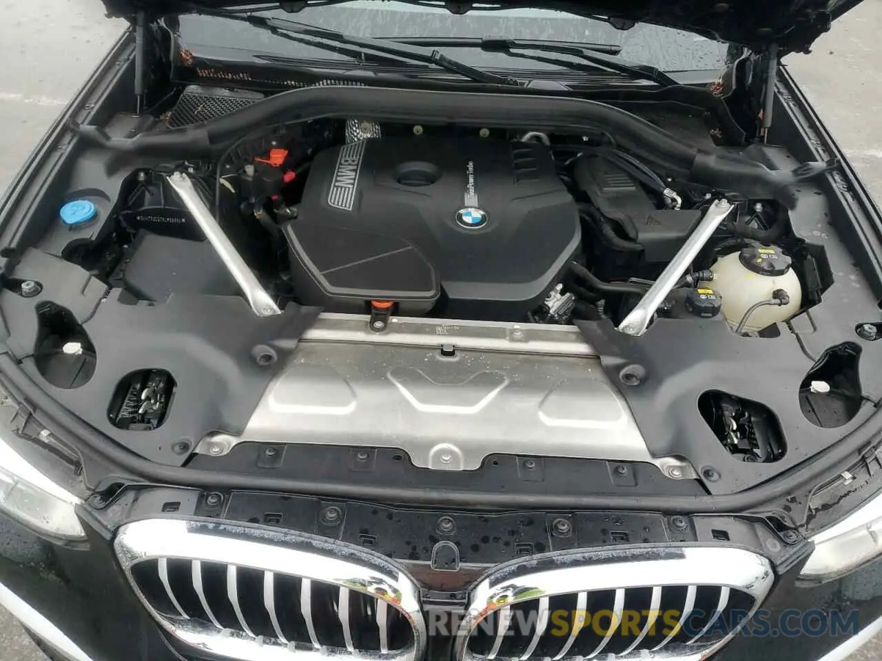 12 Photograph of a damaged car 5UXTR9C52KLP96894 BMW X3 2019