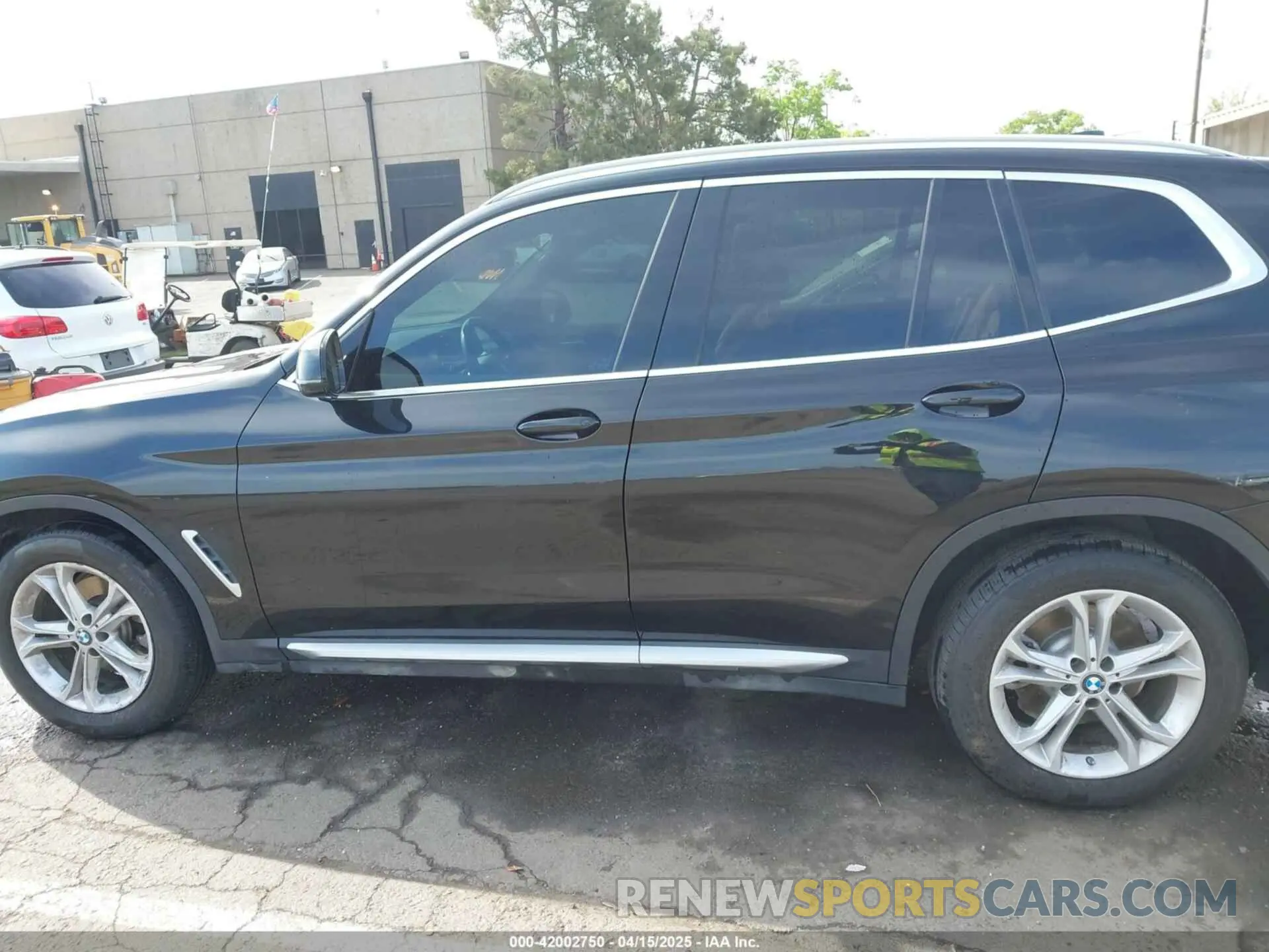 14 Photograph of a damaged car 5UXTR9C52KLR11316 BMW X3 2019