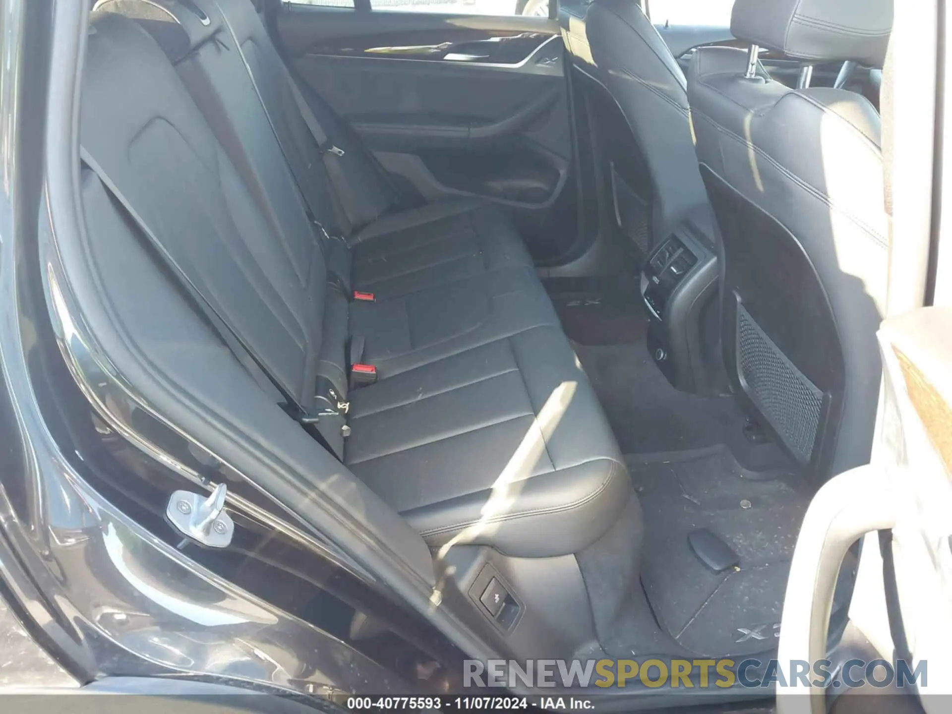 8 Photograph of a damaged car 5UXTR9C53KLD93834 BMW X3 2019