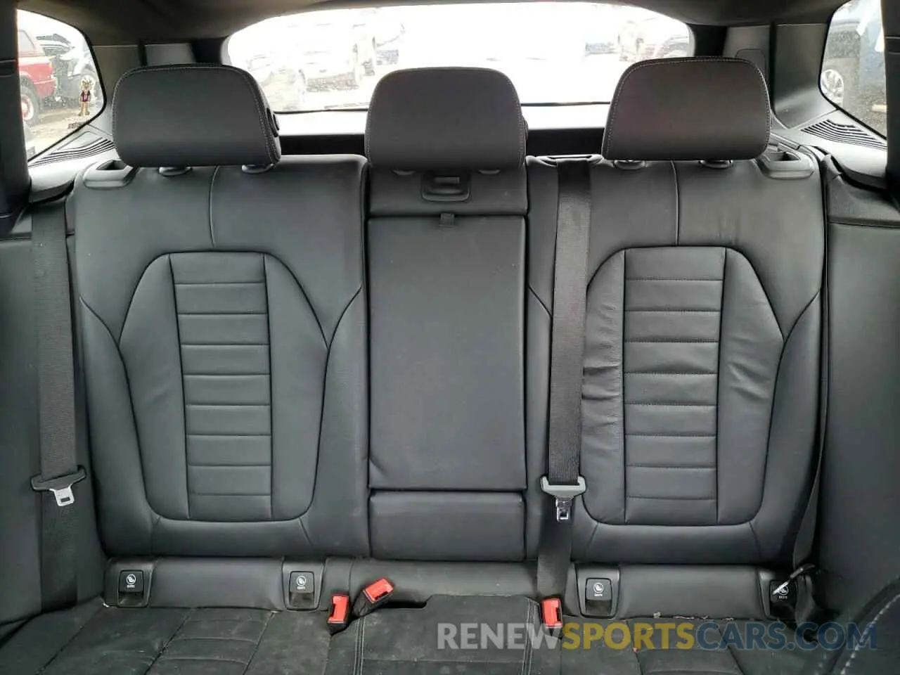 10 Photograph of a damaged car 5UXTR9C53KLD97026 BMW X3 2019