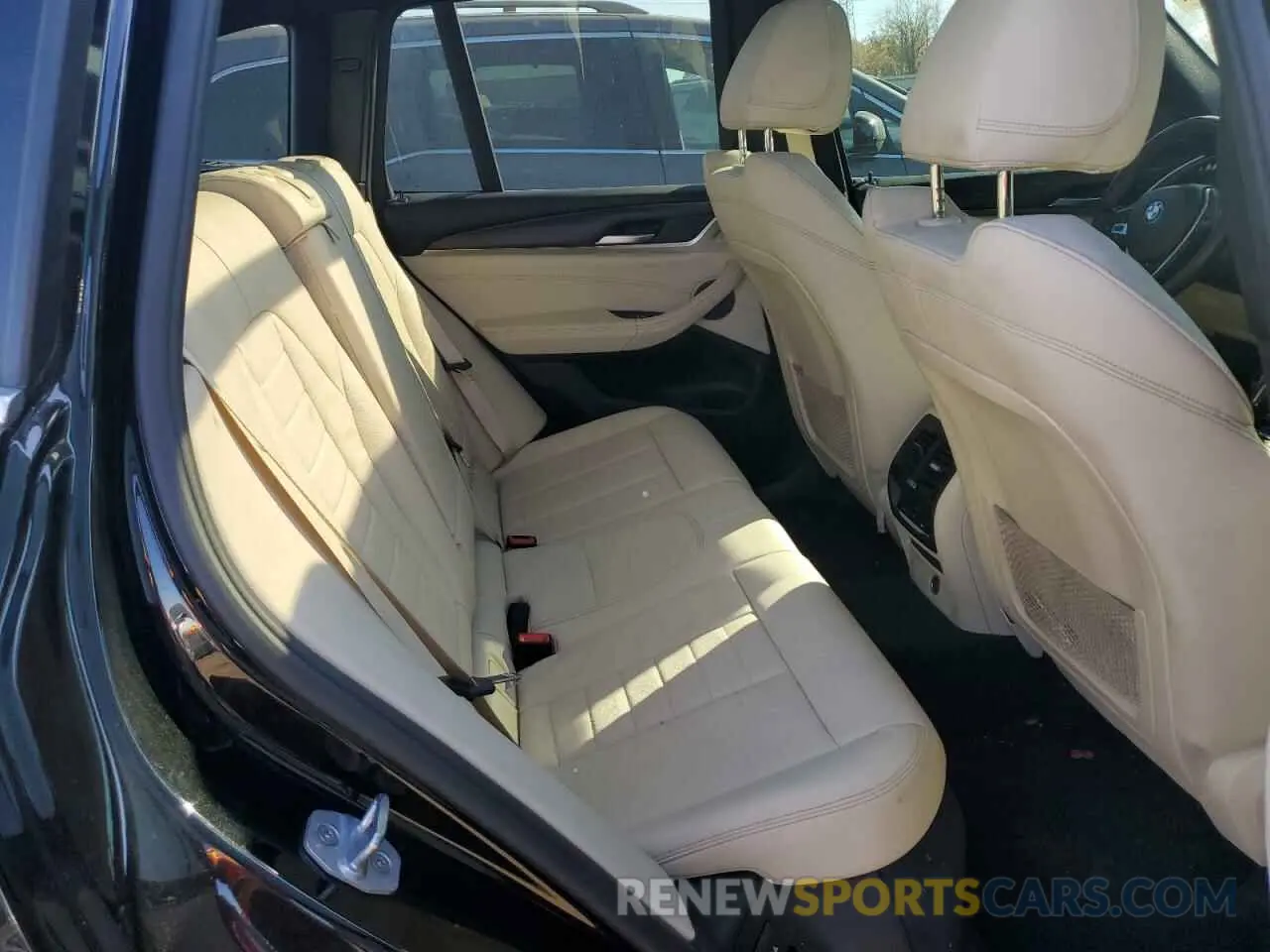 11 Photograph of a damaged car 5UXTR9C53KLP76542 BMW X3 2019