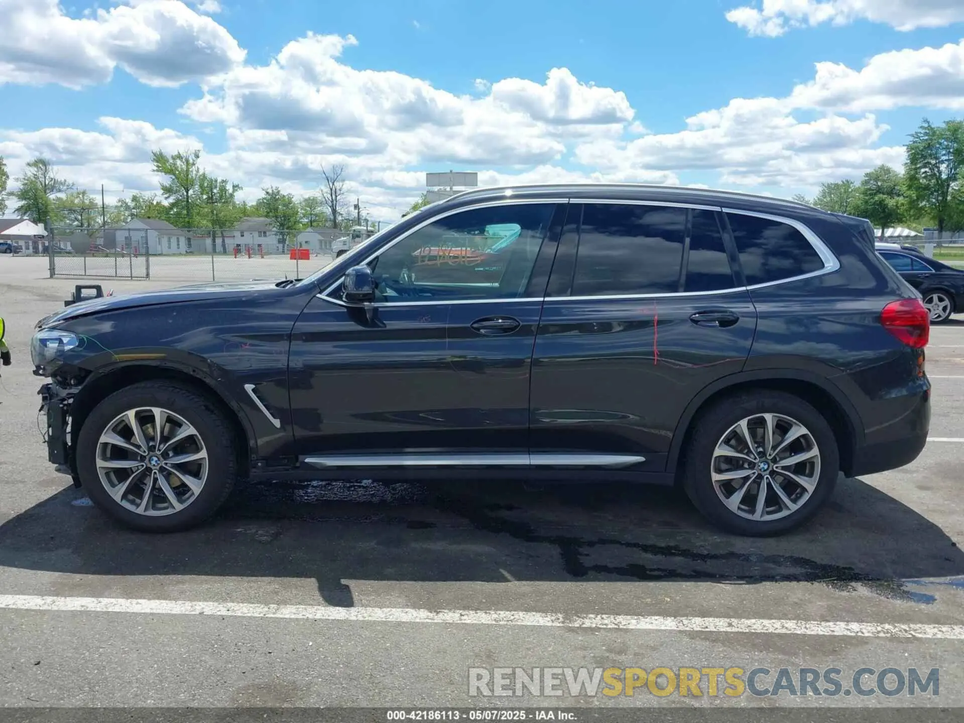 14 Photograph of a damaged car 5UXTR9C53KLP81692 BMW X3 2019