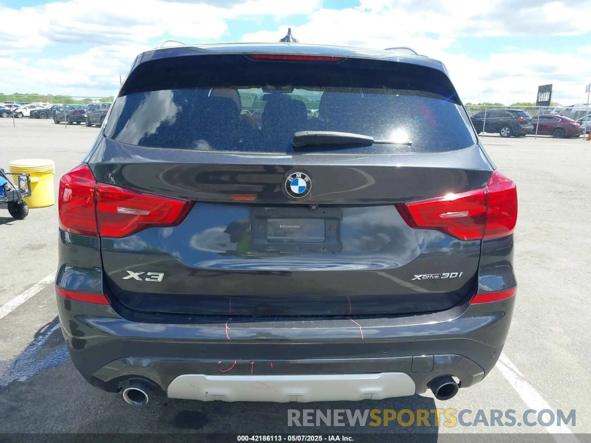 16 Photograph of a damaged car 5UXTR9C53KLP81692 BMW X3 2019