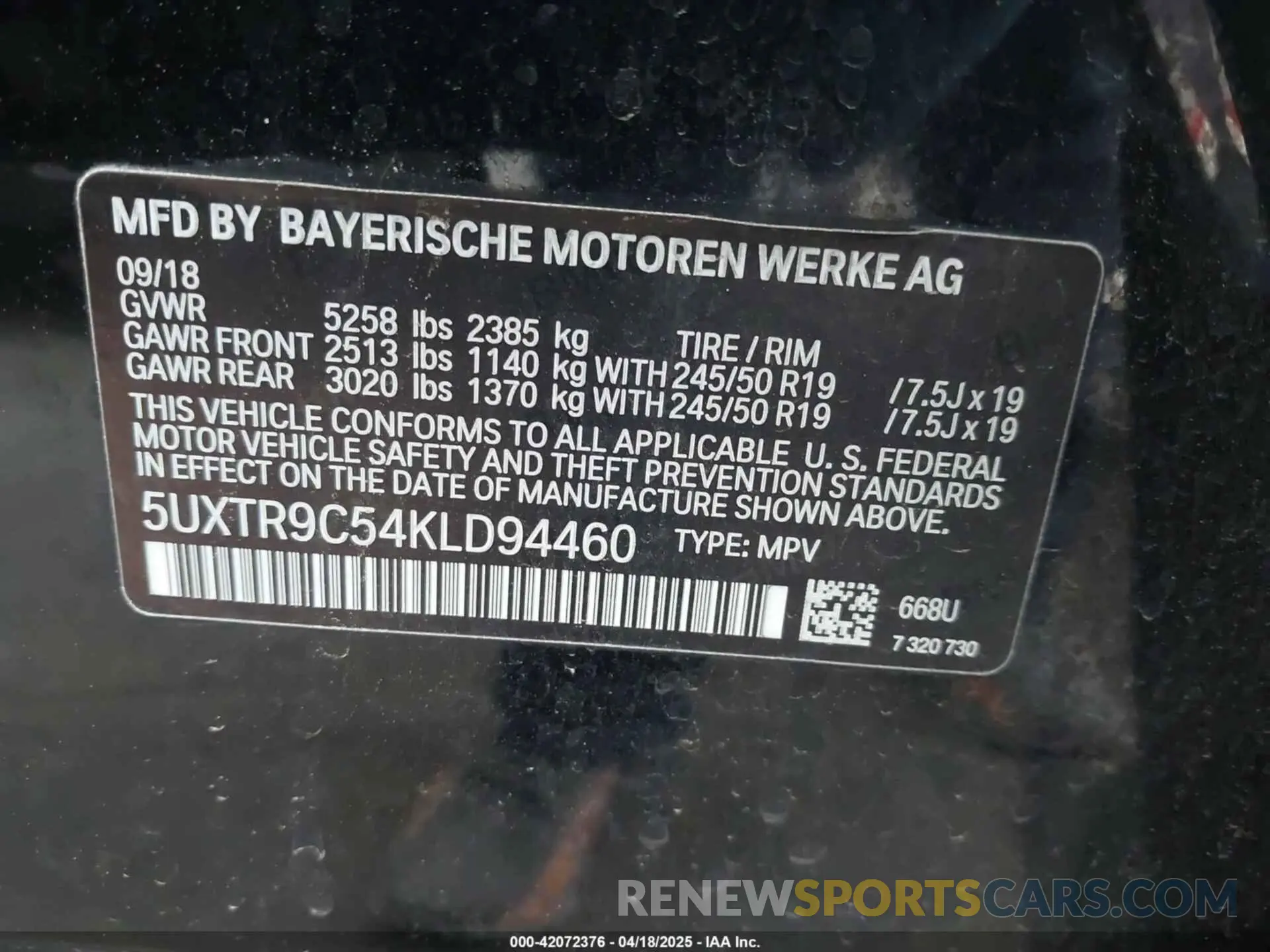 9 Photograph of a damaged car 5UXTR9C54KLD94460 BMW X3 2019
