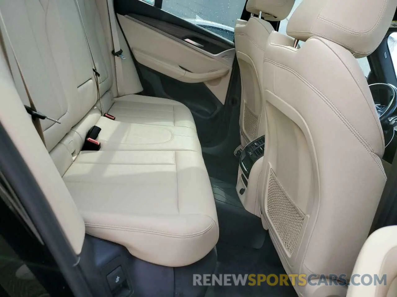 11 Photograph of a damaged car 5UXTR9C54KLE14528 BMW X3 2019