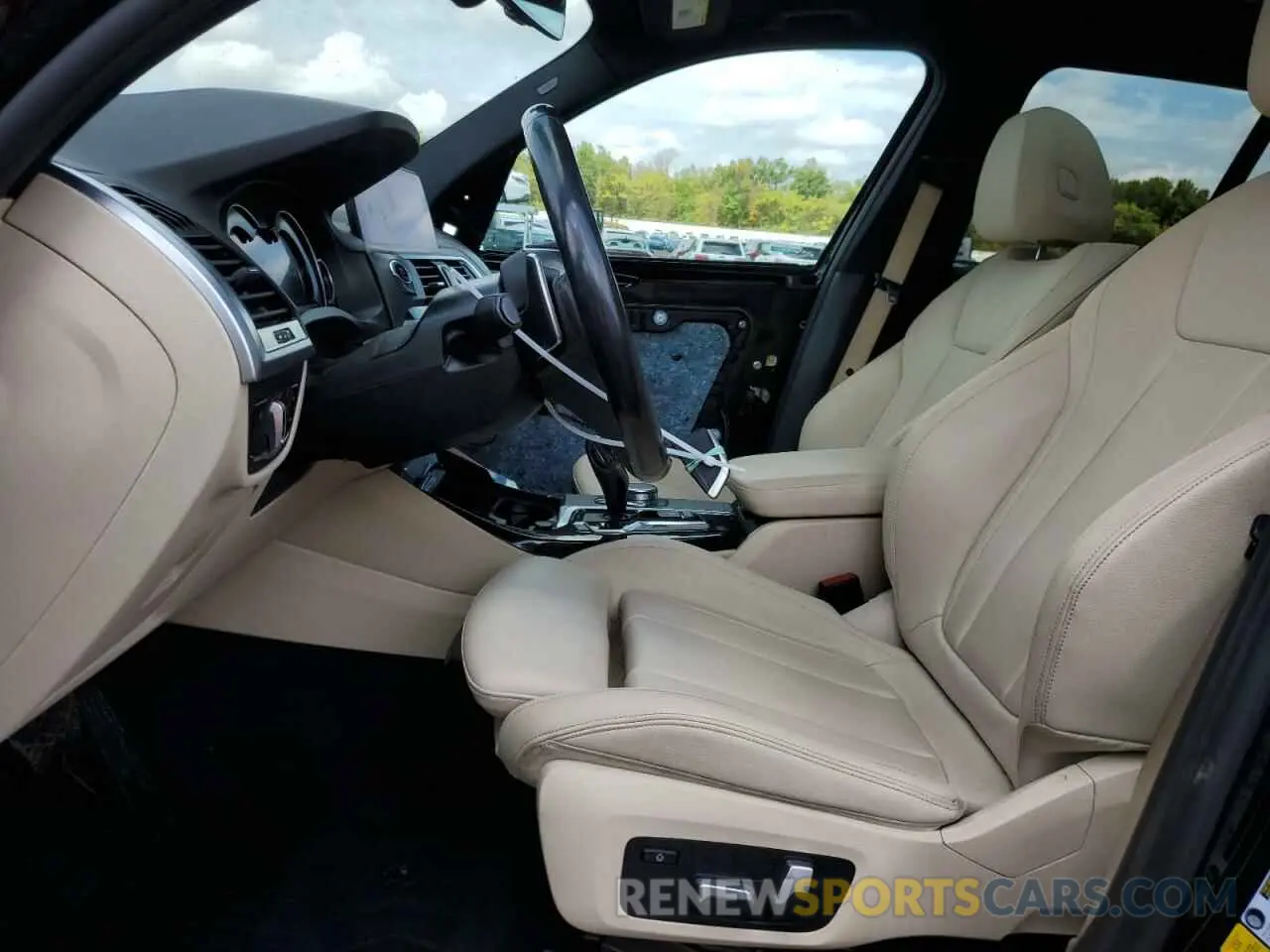 7 Photograph of a damaged car 5UXTR9C54KLE14528 BMW X3 2019