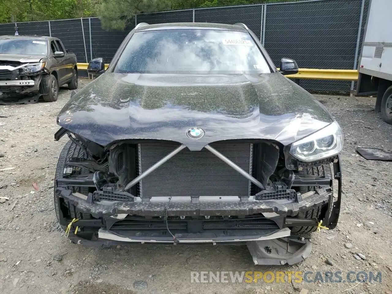 5 Photograph of a damaged car 5UXTR9C54KLE18272 BMW X3 2019