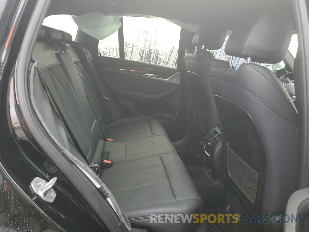 11 Photograph of a damaged car 5UXTR9C54KLP77408 BMW X3 2019