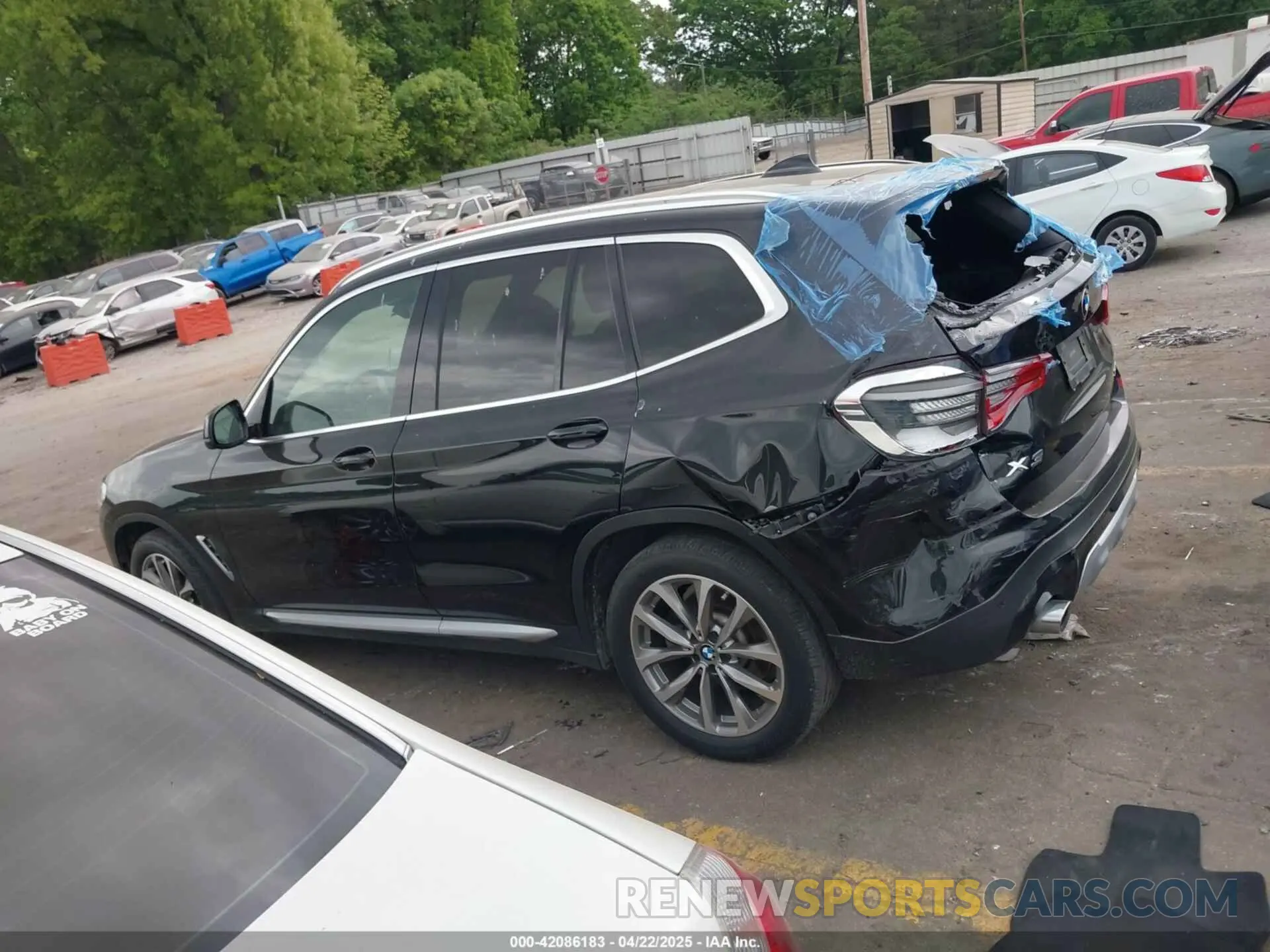 14 Photograph of a damaged car 5UXTR9C54KLP80891 BMW X3 2019
