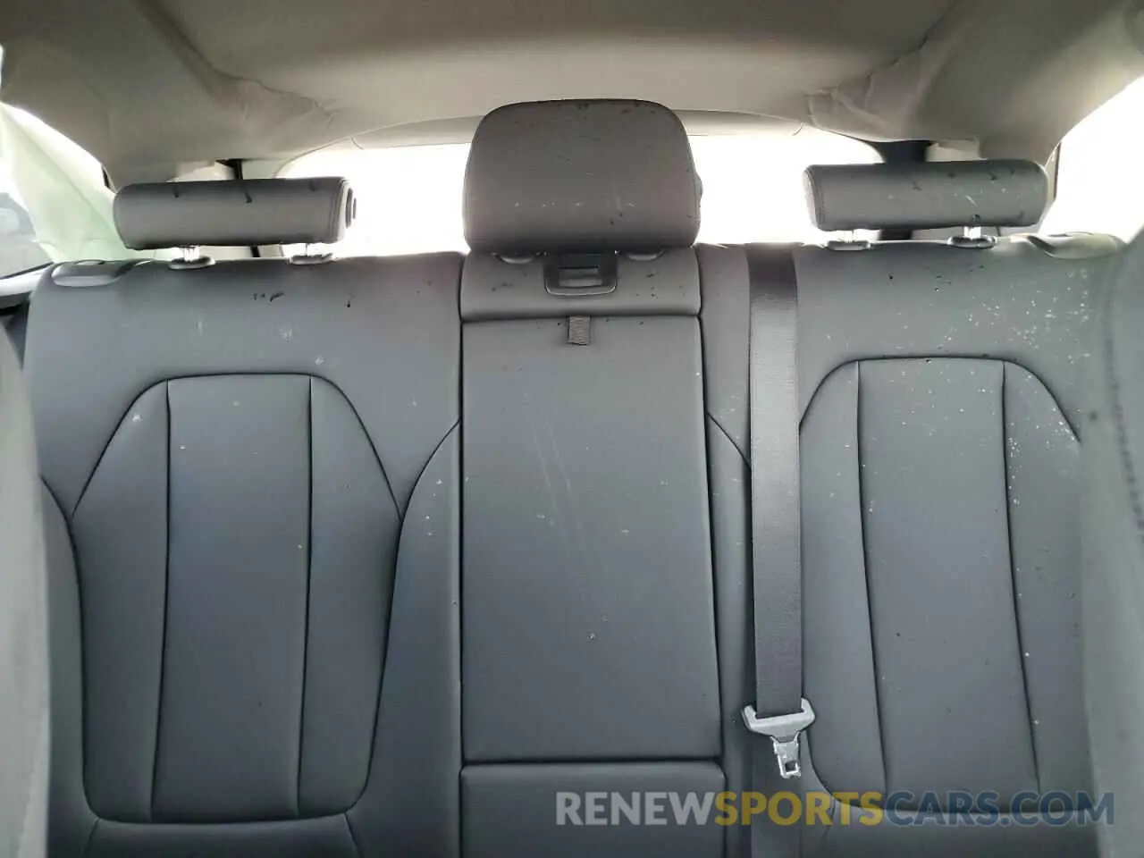 10 Photograph of a damaged car 5UXTR9C54KLP83709 BMW X3 2019