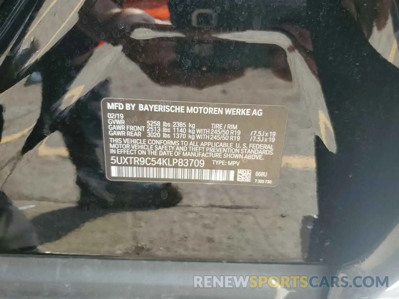 13 Photograph of a damaged car 5UXTR9C54KLP83709 BMW X3 2019