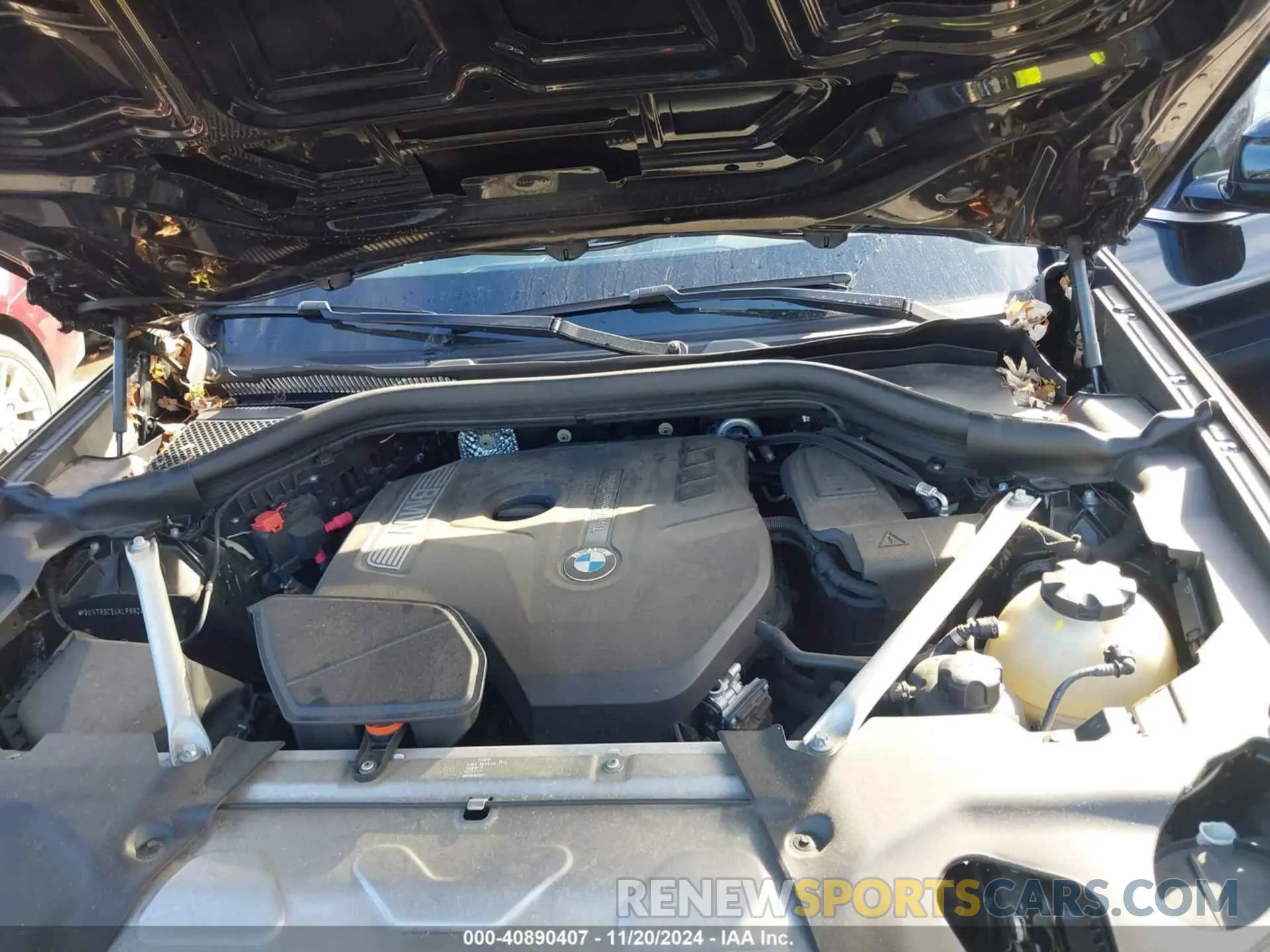 10 Photograph of a damaged car 5UXTR9C54KLP88246 BMW X3 2019