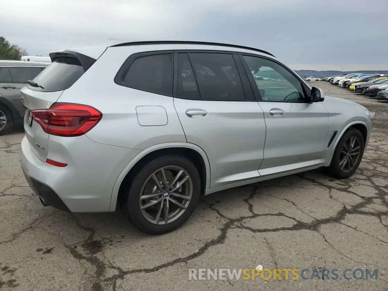 3 Photograph of a damaged car 5UXTR9C54KLP97724 BMW X3 2019