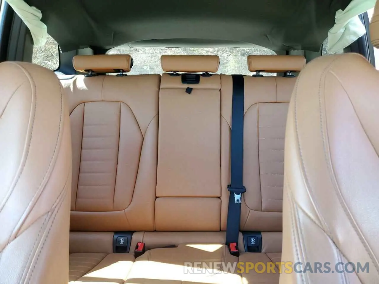 10 Photograph of a damaged car 5UXTR9C54KLR05467 BMW X3 2019