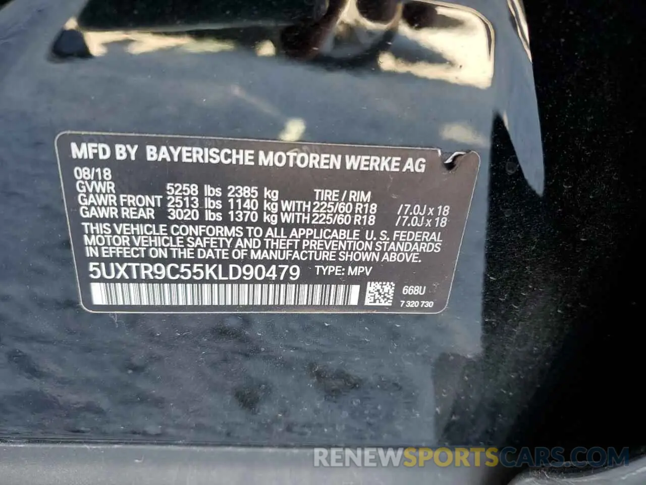 13 Photograph of a damaged car 5UXTR9C55KLD90479 BMW X3 2019