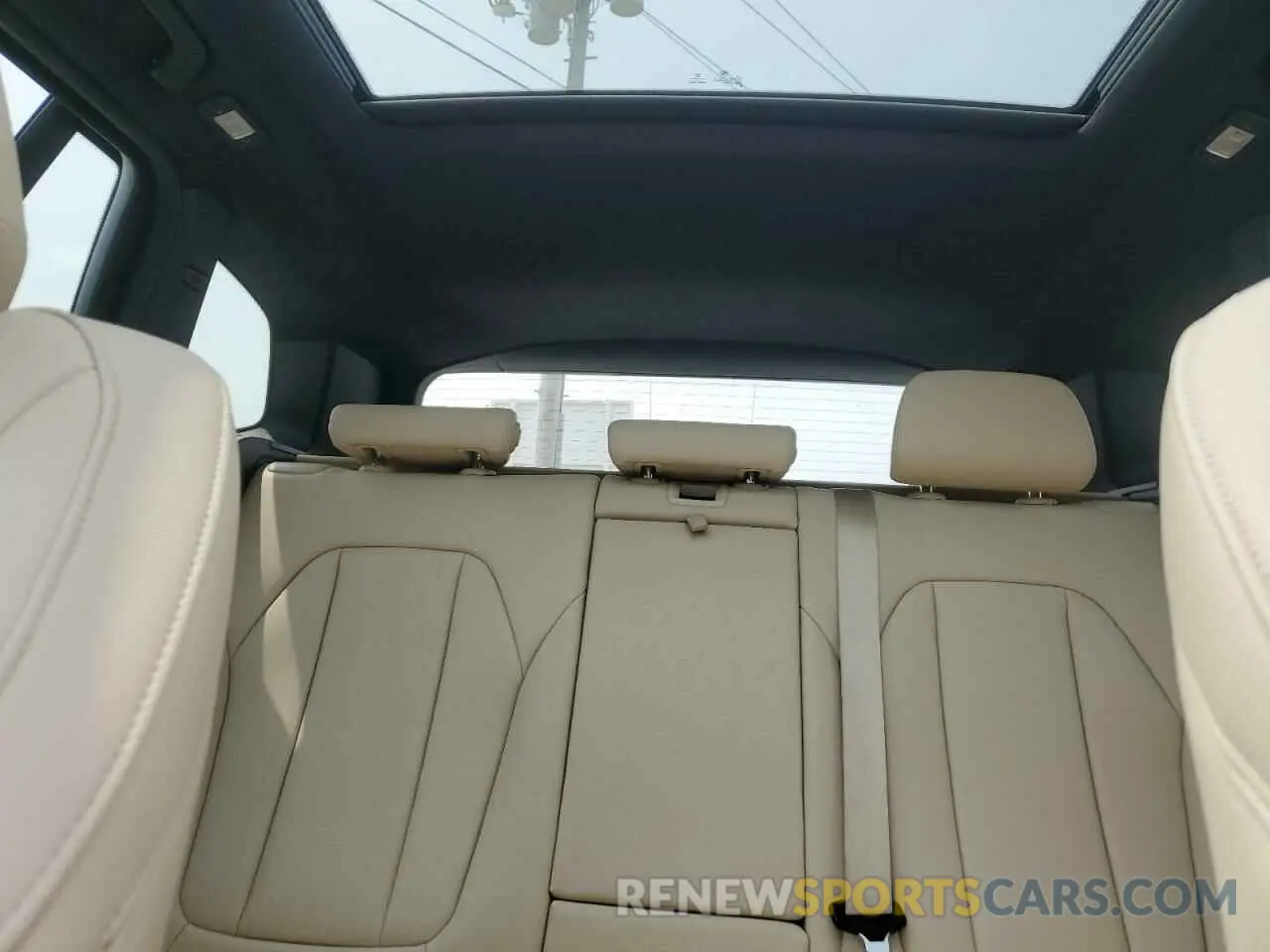 10 Photograph of a damaged car 5UXTR9C55KLD97674 BMW X3 2019